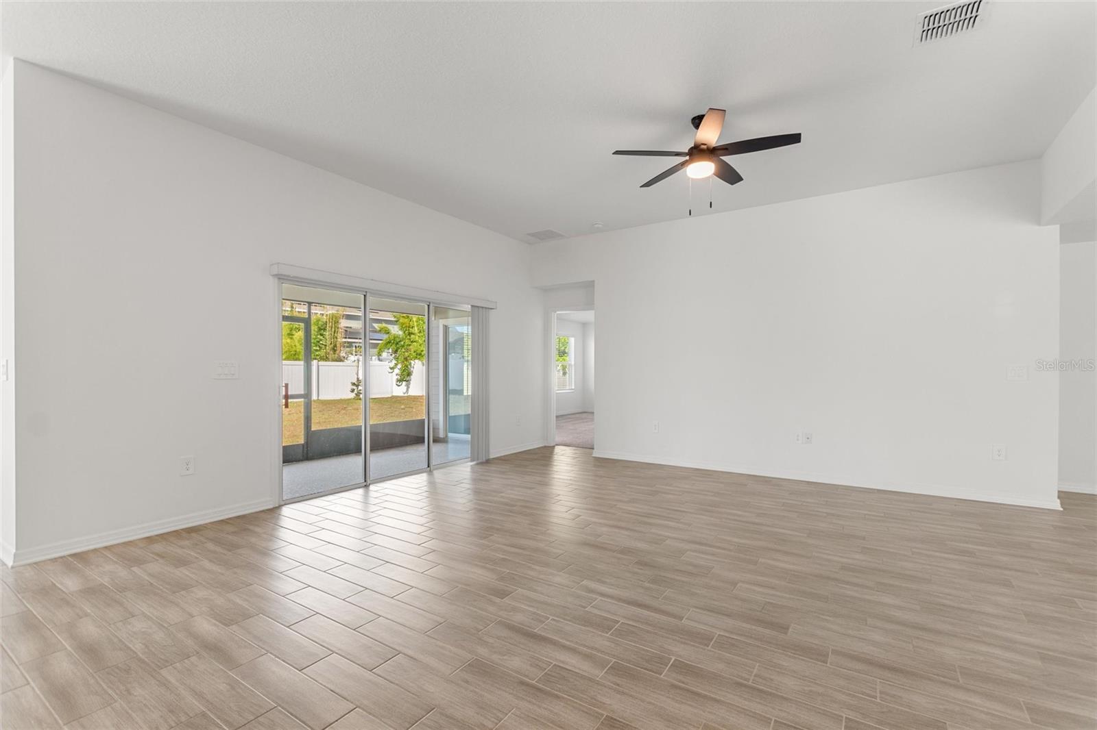 STONEYBROOK HILLSB - Residential Lease