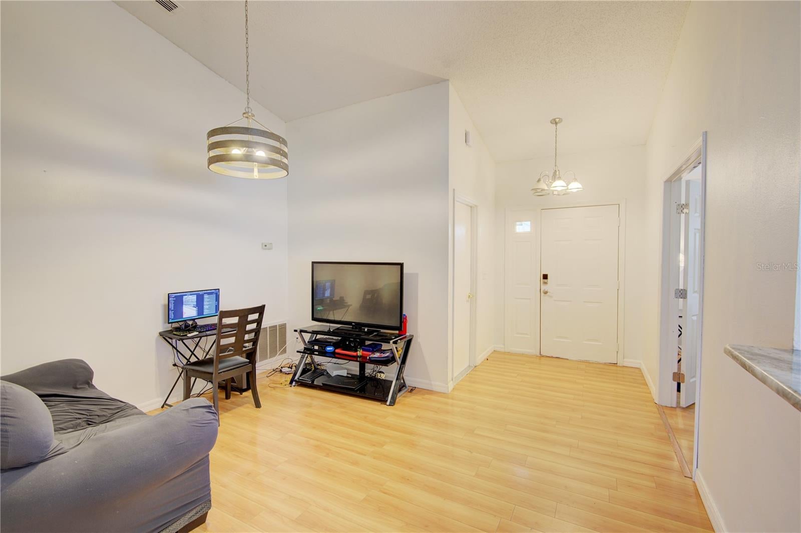 538 QUEENSBRIDGE DRIVE