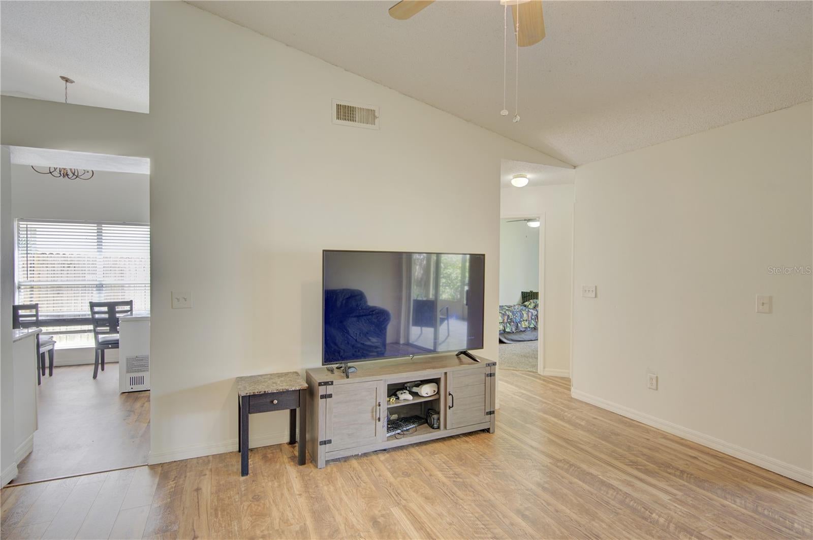 538 QUEENSBRIDGE DRIVE