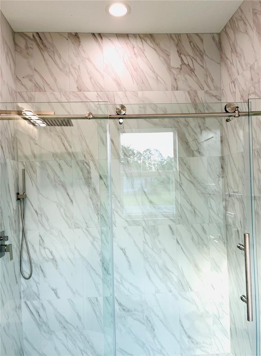 PINE LAKES - Residential Lease