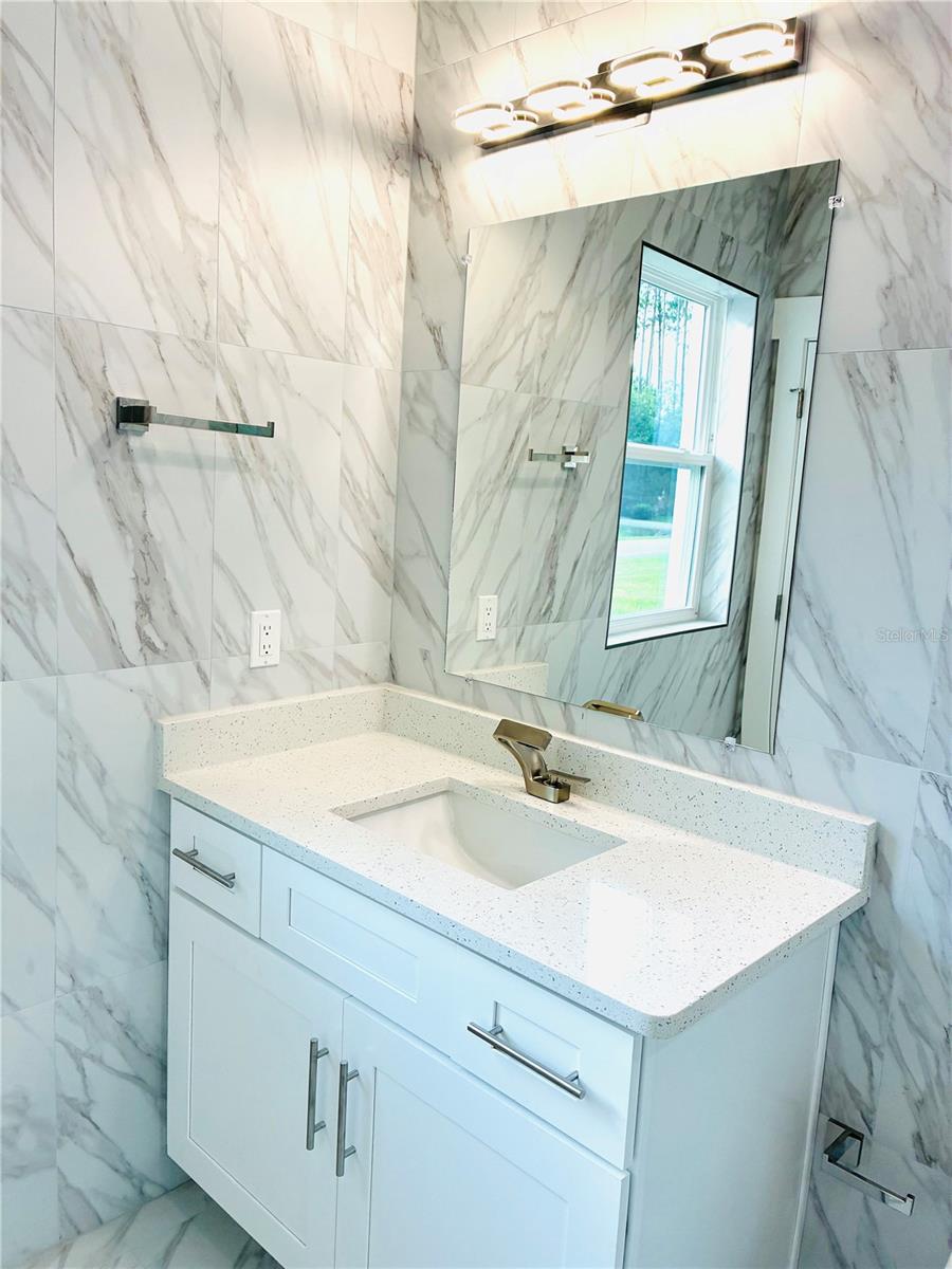 PINE LAKES - Residential Lease