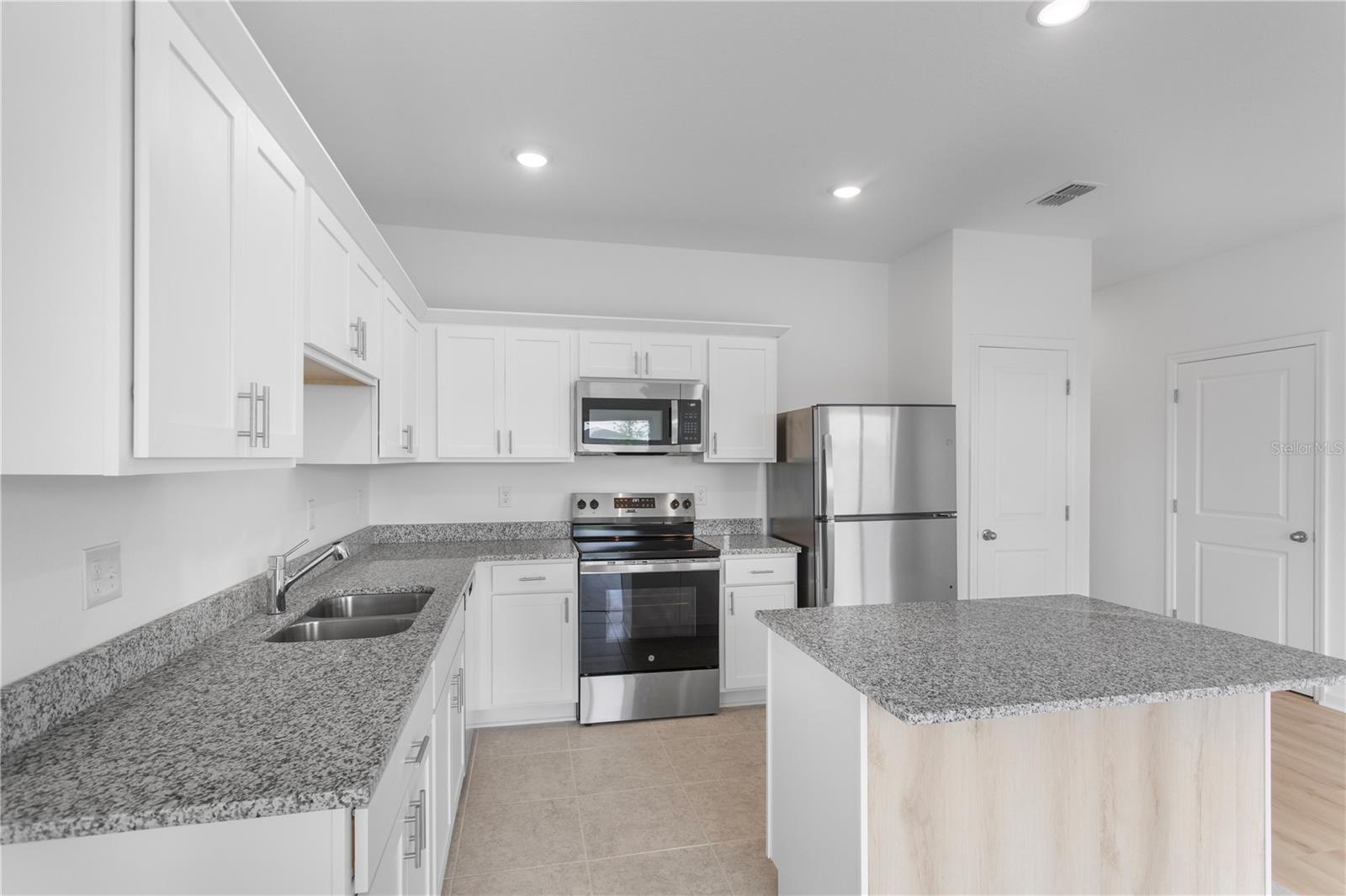 ASHFORD PLACE - Residential Lease