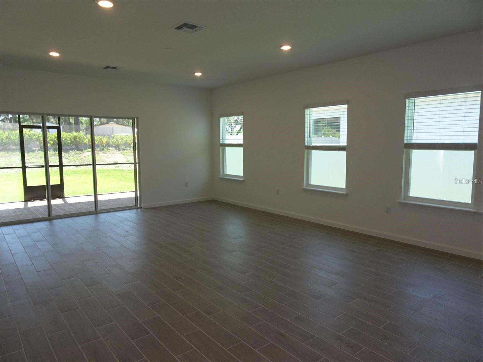 HEATH PRESERVE - Residential Lease