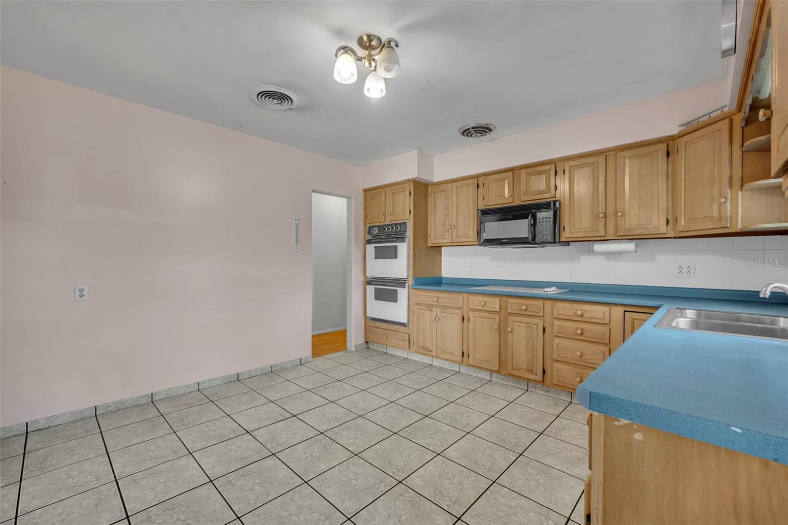 TIMBERLANE SHORES - Residential