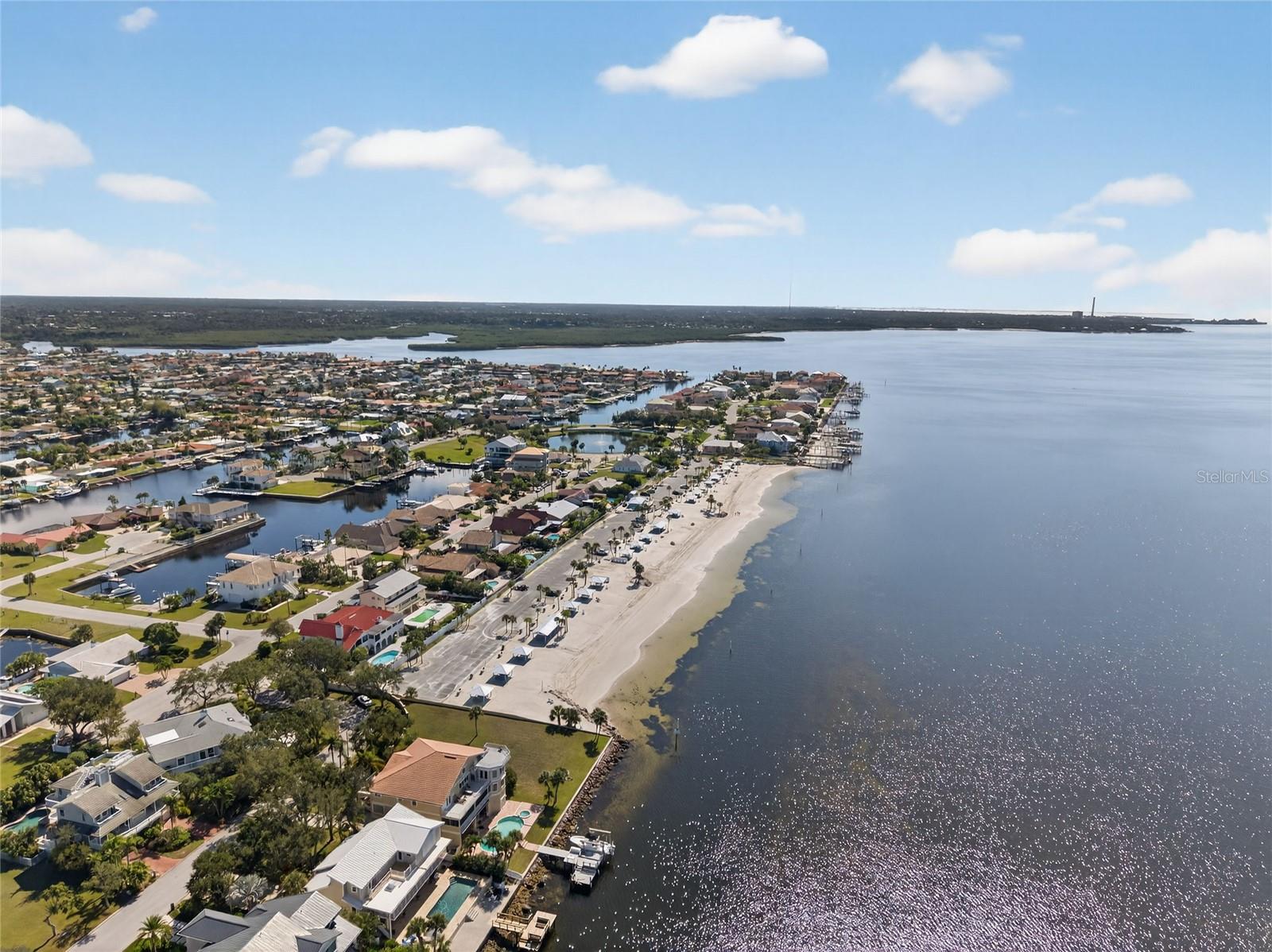 FLOR A MAR - Residential