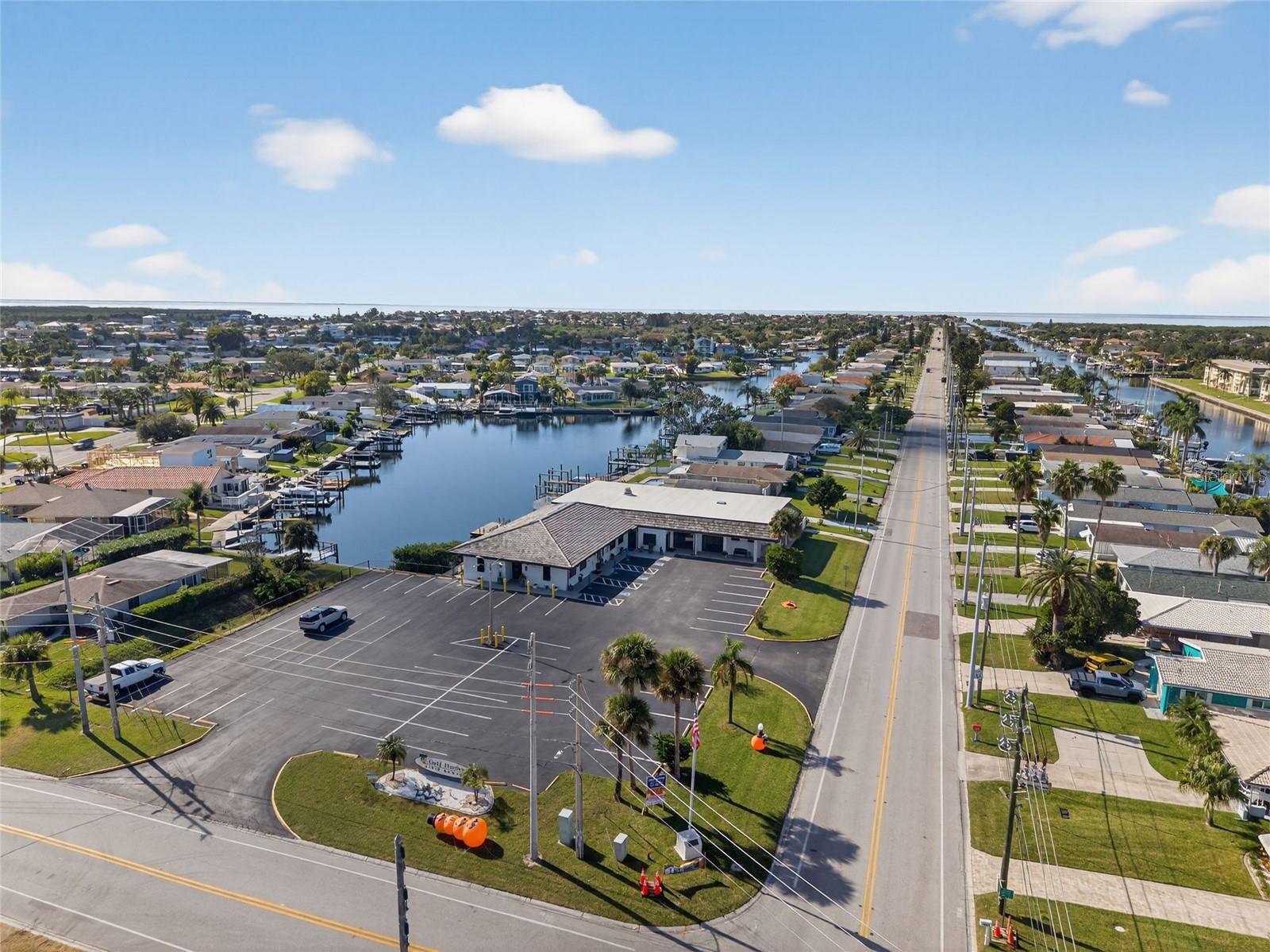 FLOR A MAR - Residential