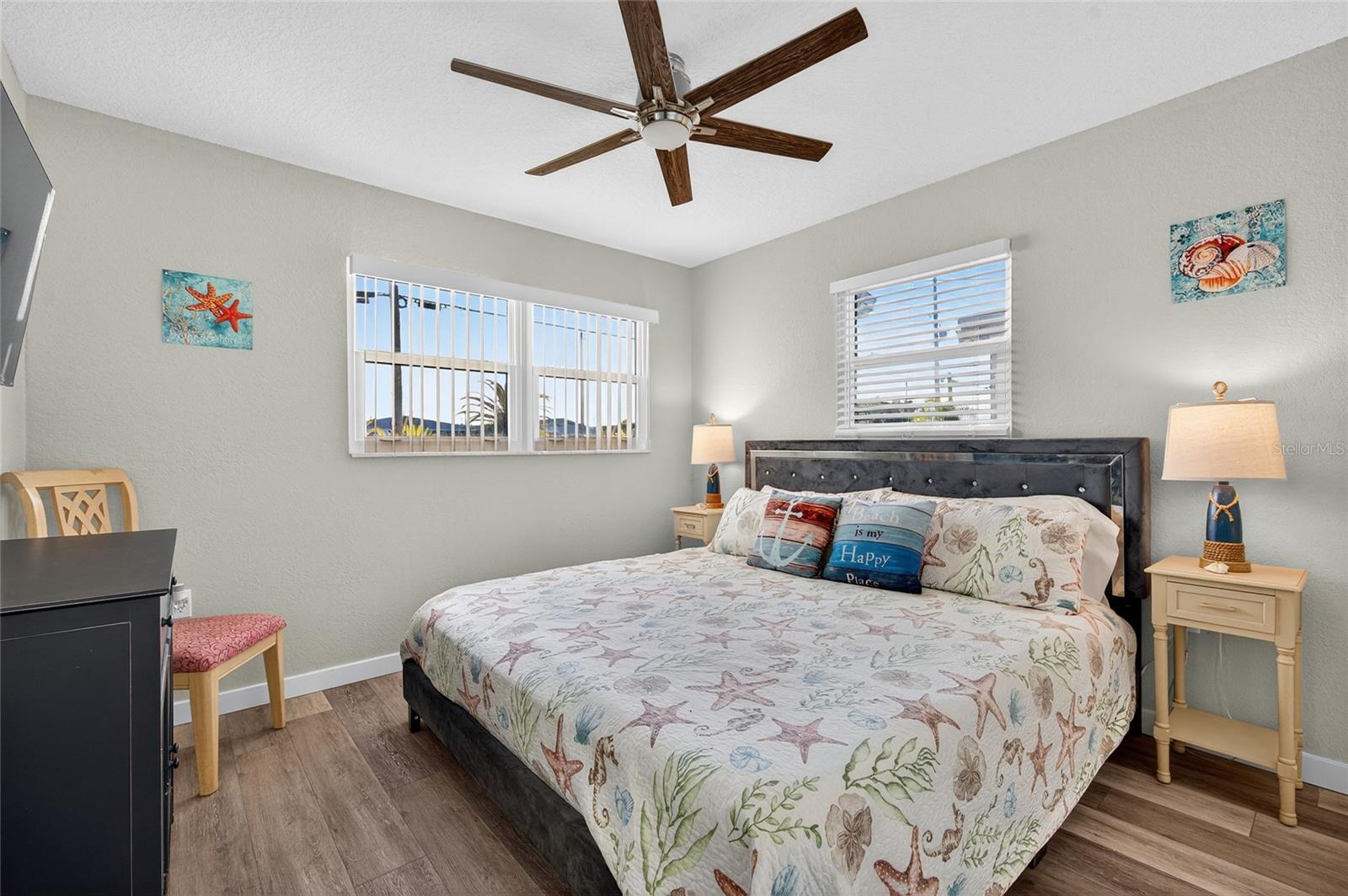 FLOR A MAR - Residential