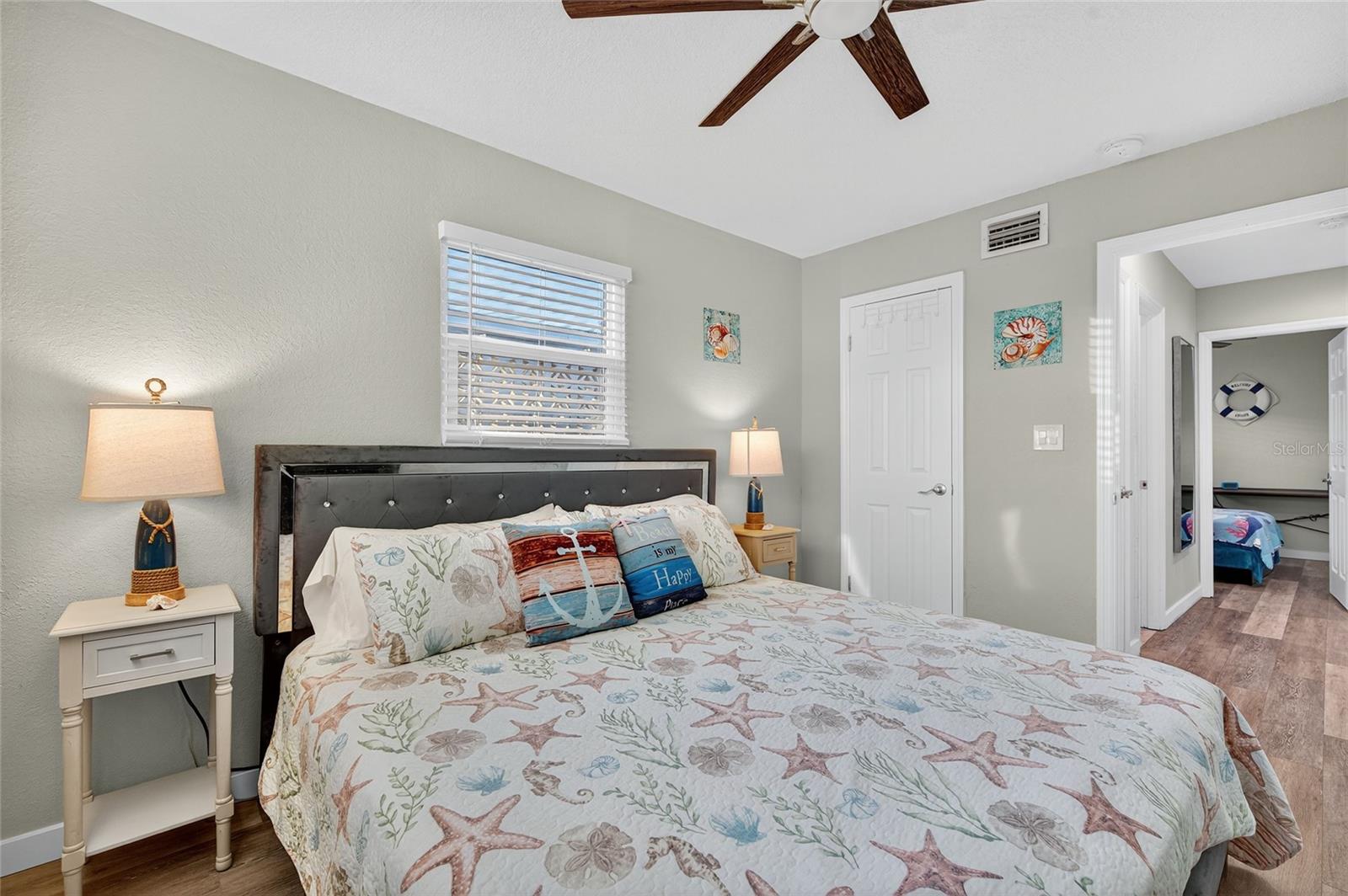 FLOR A MAR - Residential