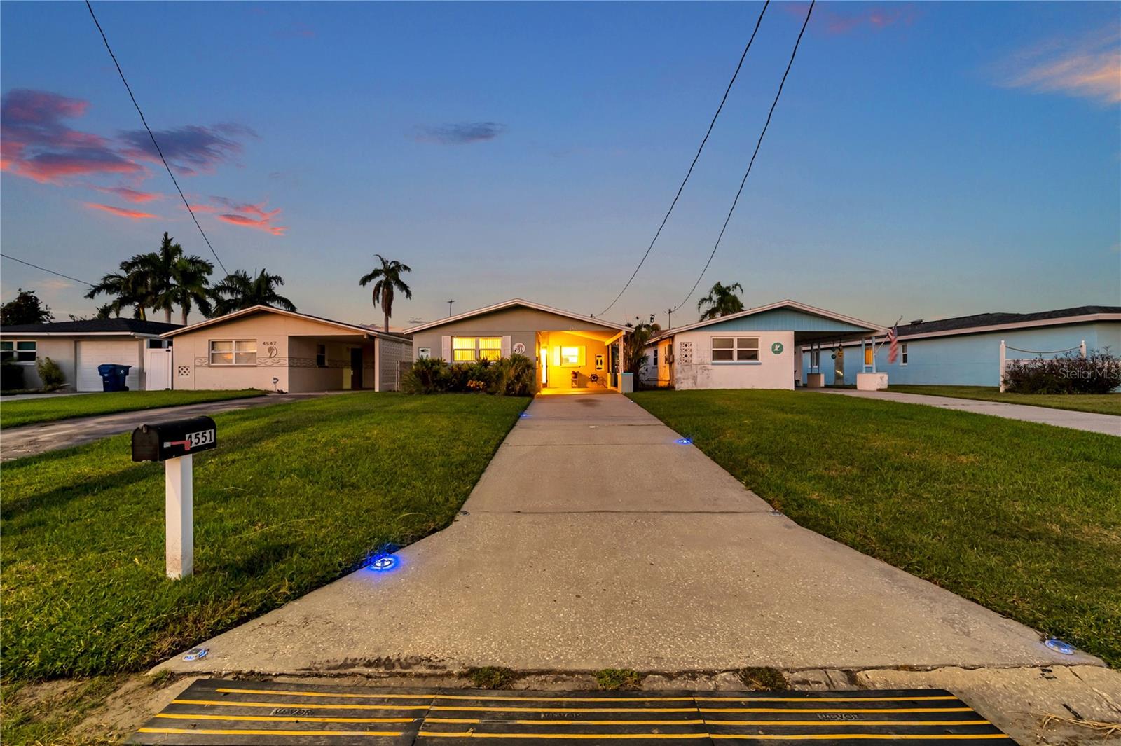 FLOR A MAR - Residential