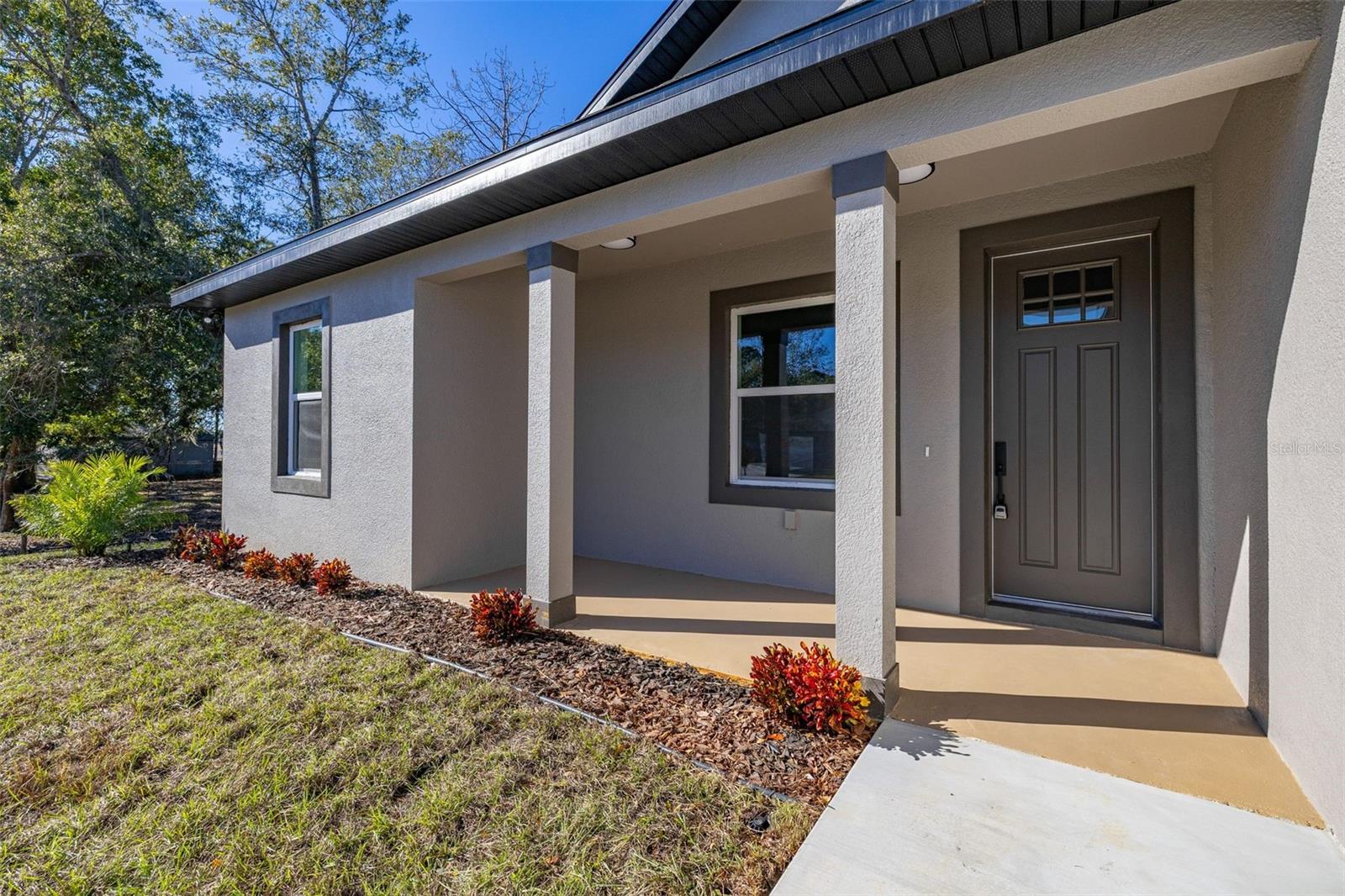 AVON PARK LAKES - Residential