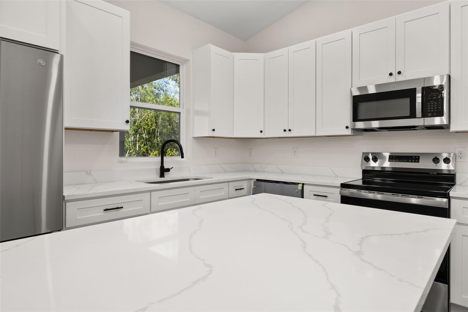 AVON PARK LAKES - Residential