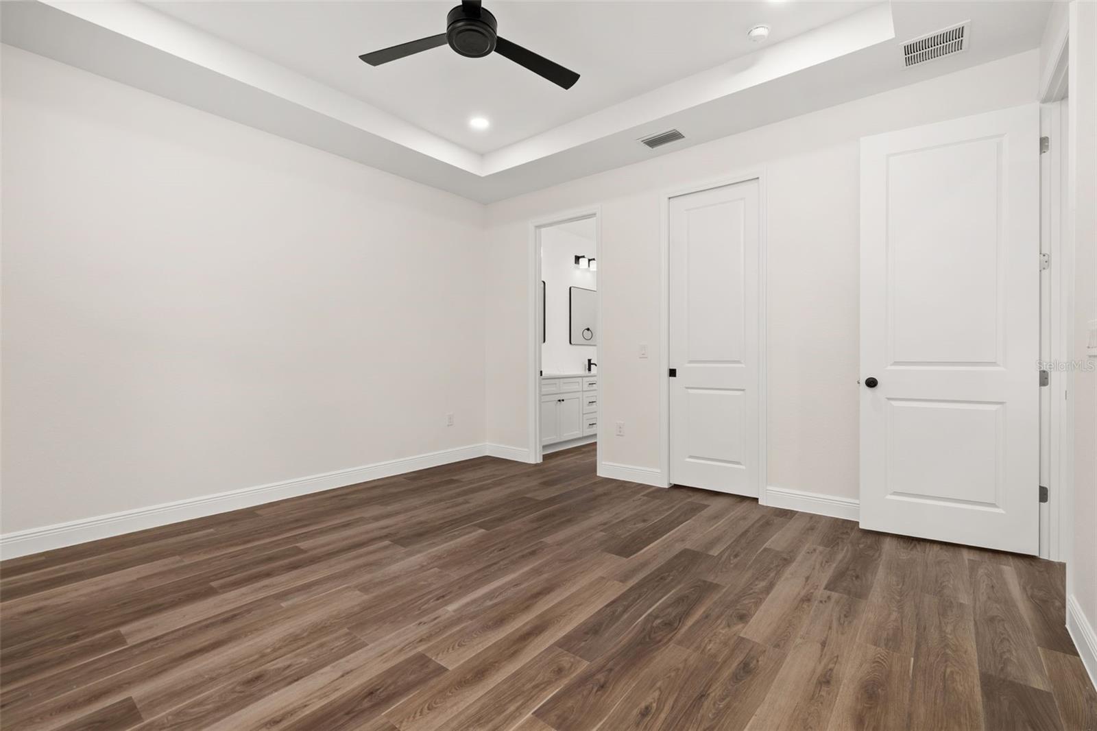 AVON PARK LAKES - Residential