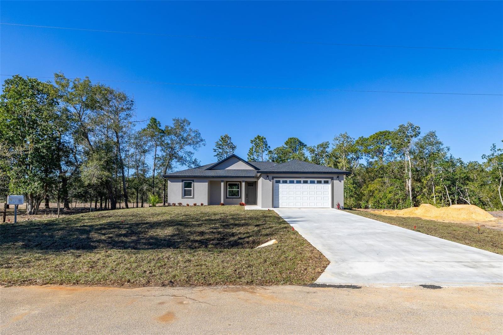 AVON PARK LAKES - Residential