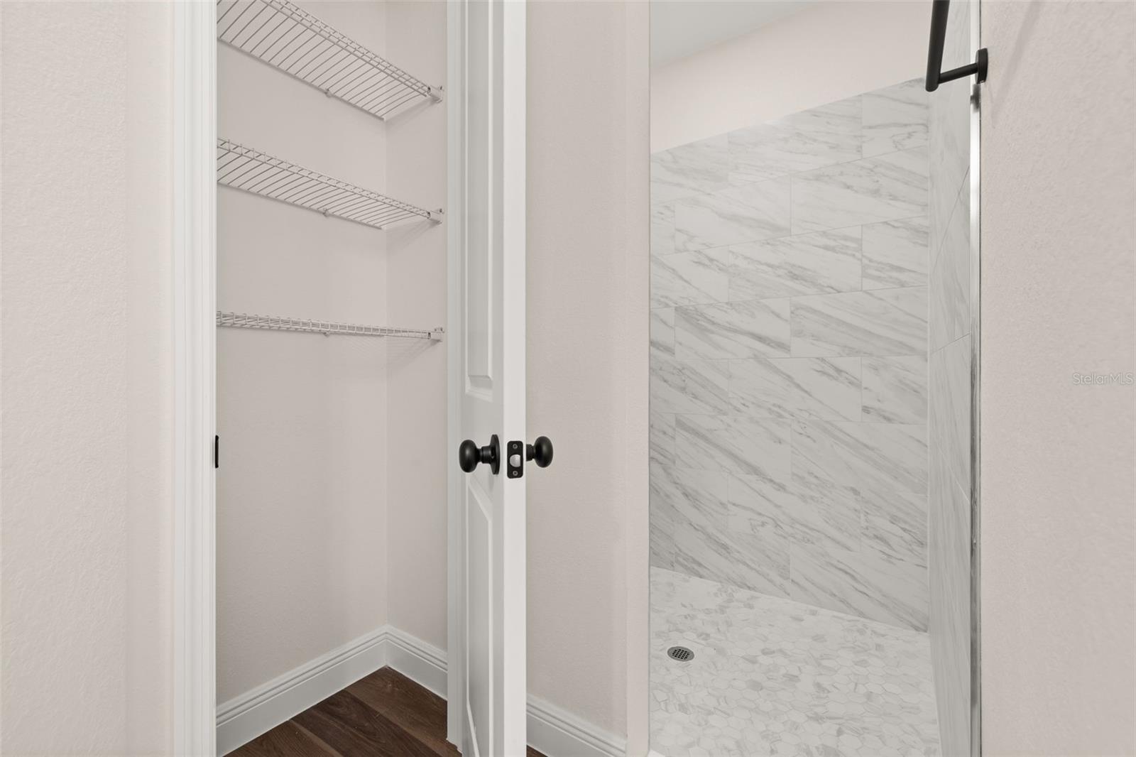 AVON PARK LAKES - Residential