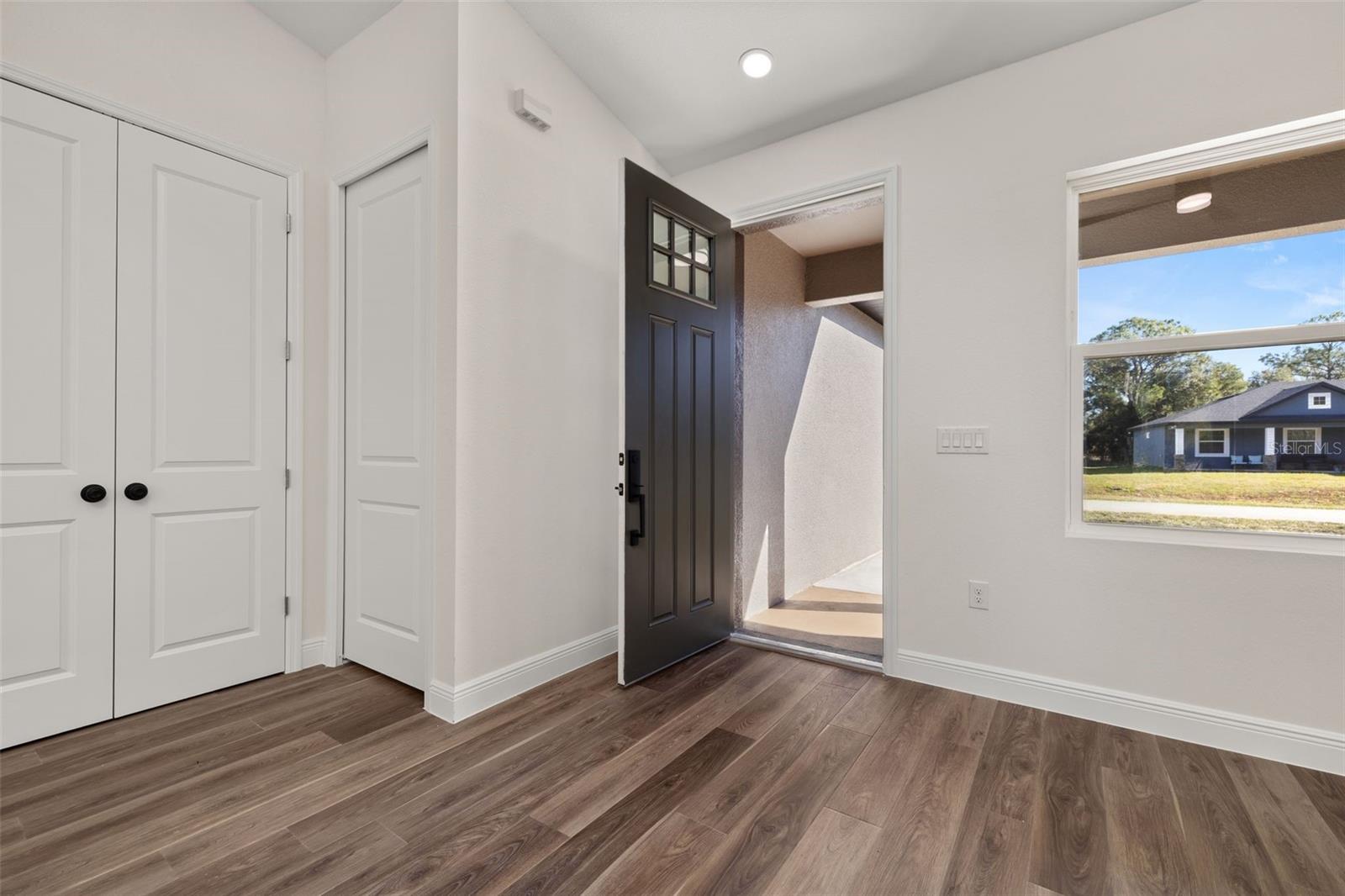 AVON PARK LAKES - Residential