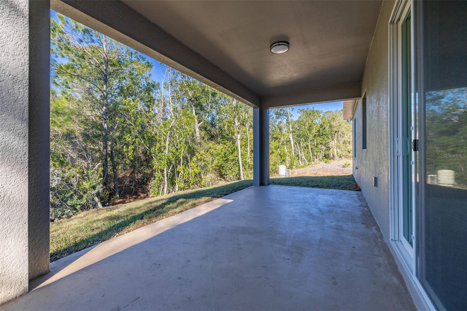 AVON PARK LAKES - Residential