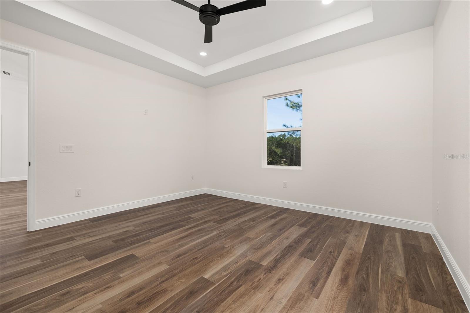 AVON PARK LAKES - Residential