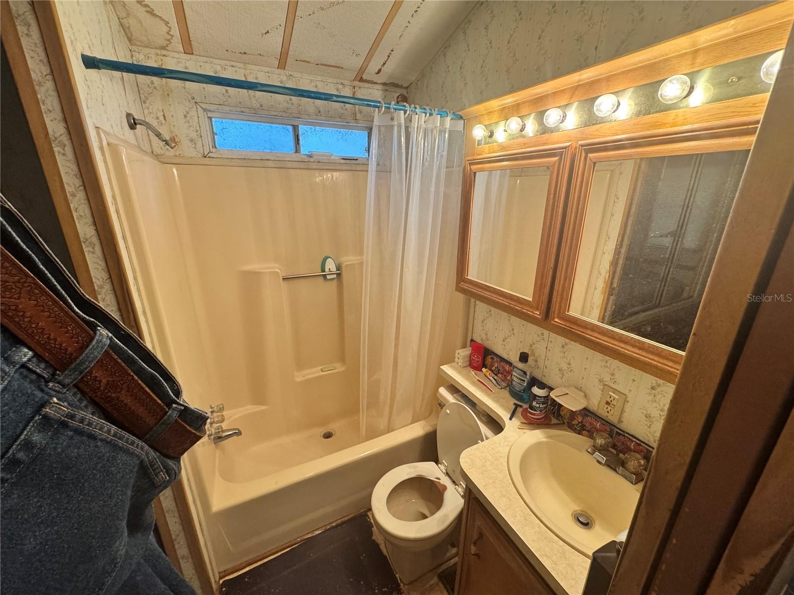 HUDSON GROVE ESTATES - Residential