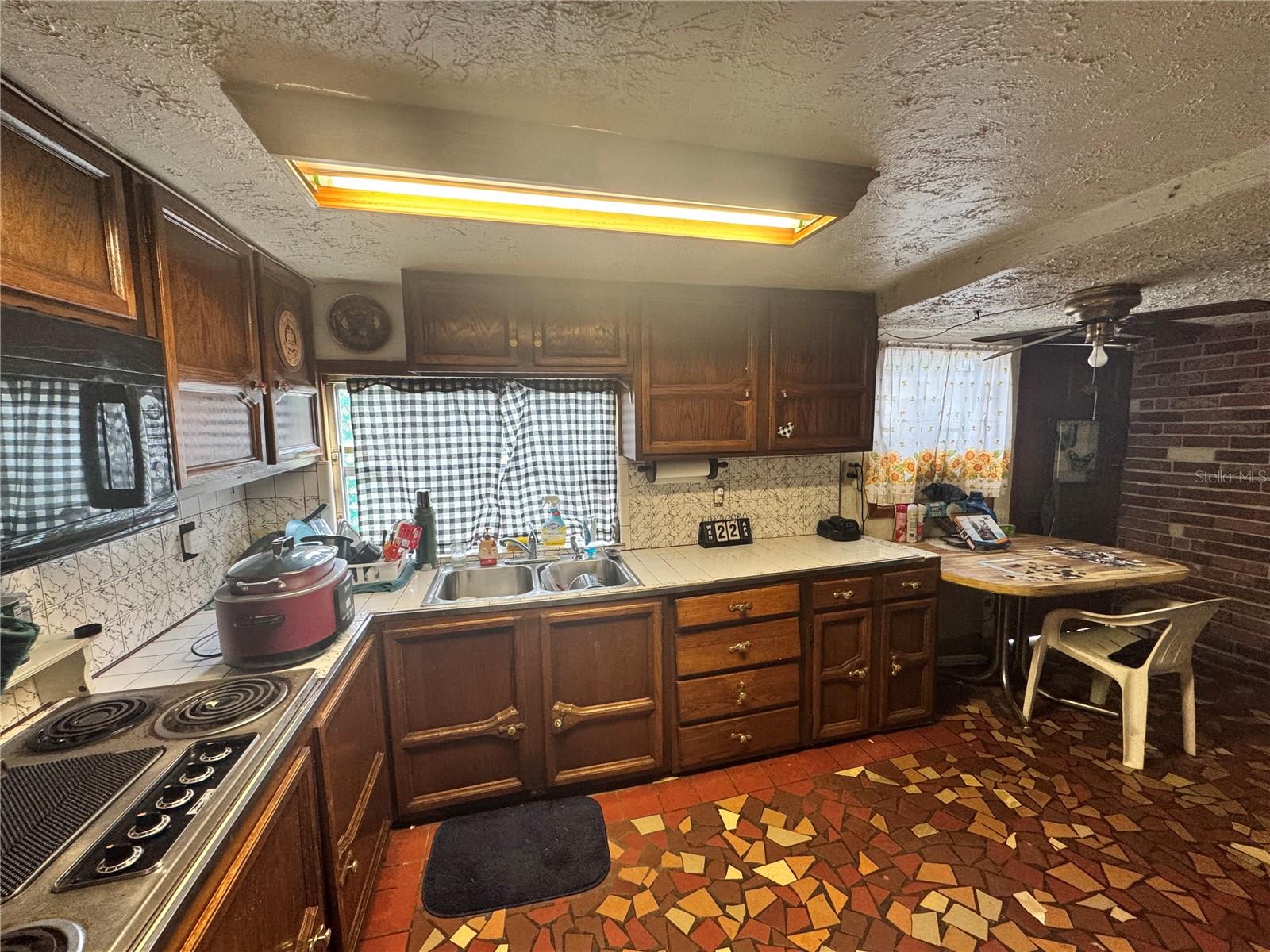 HUDSON GROVE ESTATES - Residential