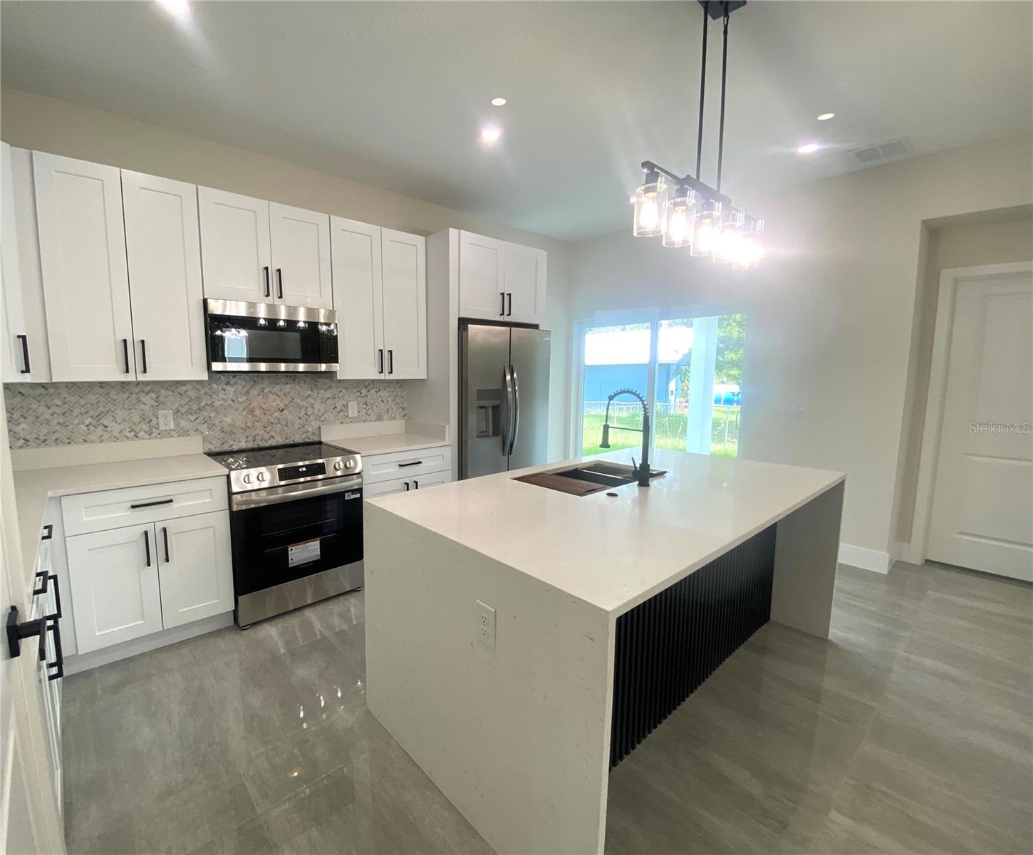 SEBRING COUNTRY ESTATES SEC 02 - Residential