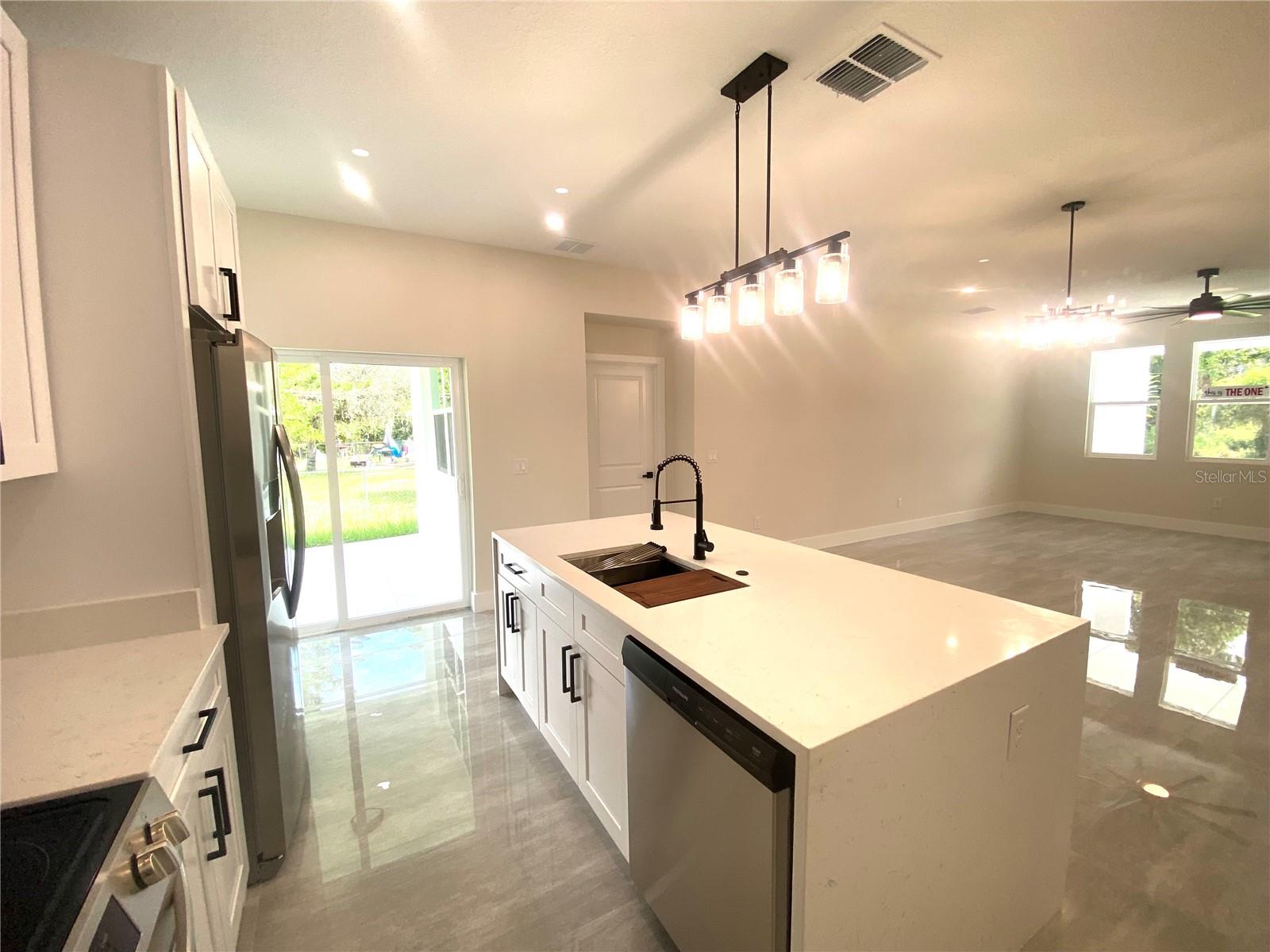 SEBRING COUNTRY ESTATES SEC 02 - Residential