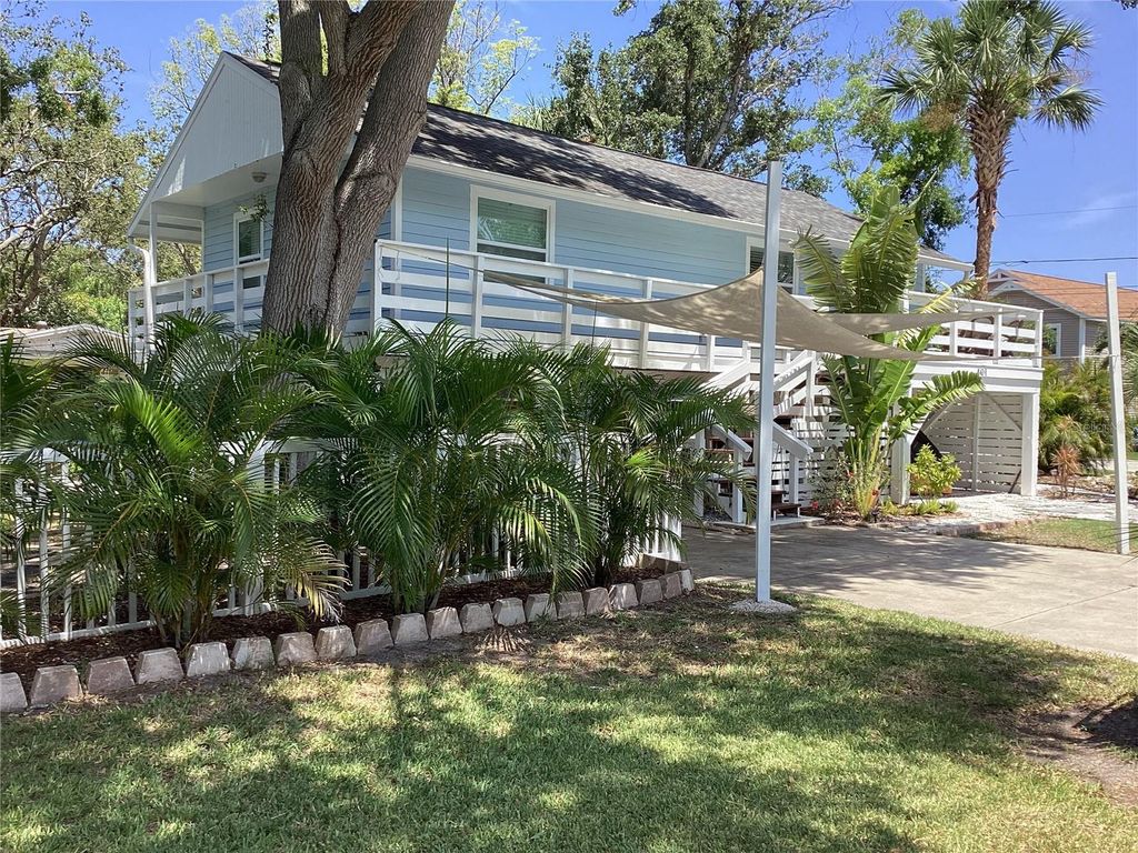 Photo of 401 Pennsylvania Avenue, Crystal Beach, FL 34681 (MLS # TB8395840)