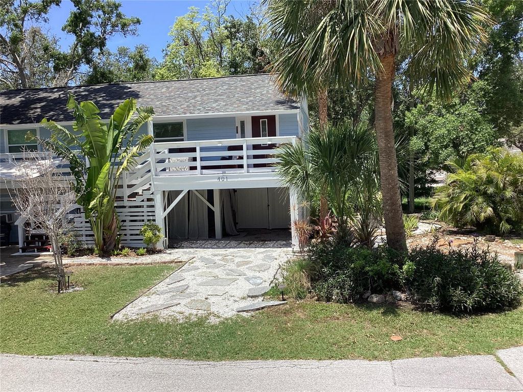 Photo of 401 Pennsylvania Avenue, Crystal Beach, FL 34681 (MLS # TB8395840)