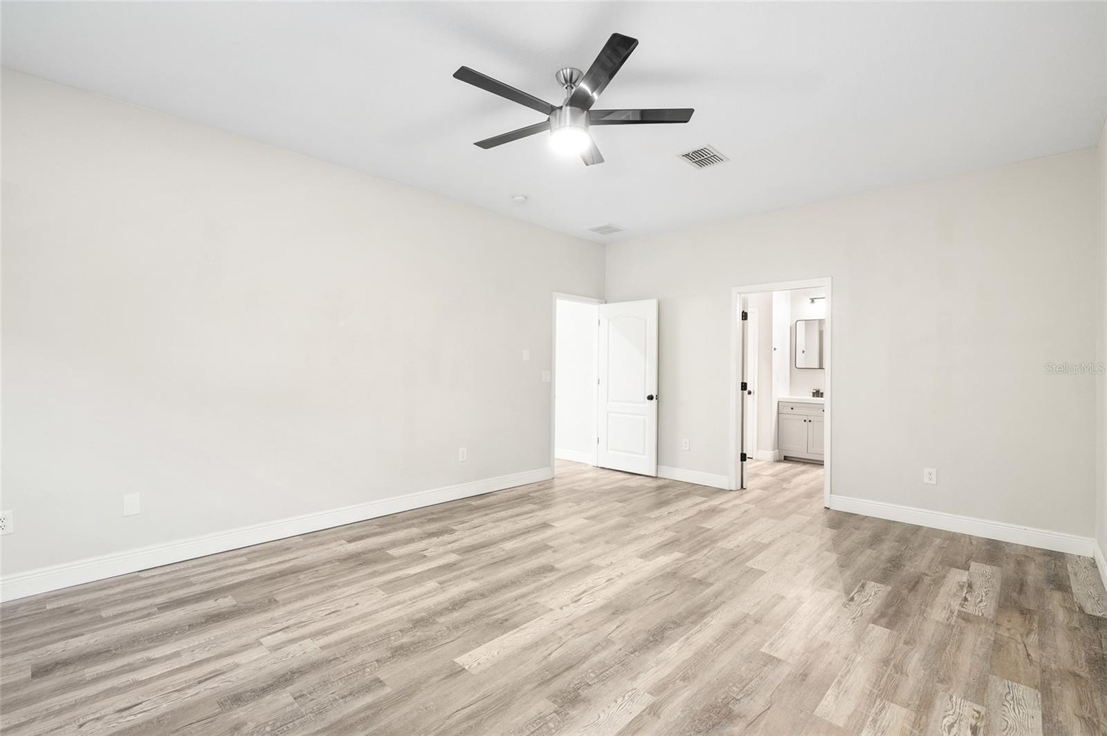 SUNCOAST LAKES PH 02 - Residential