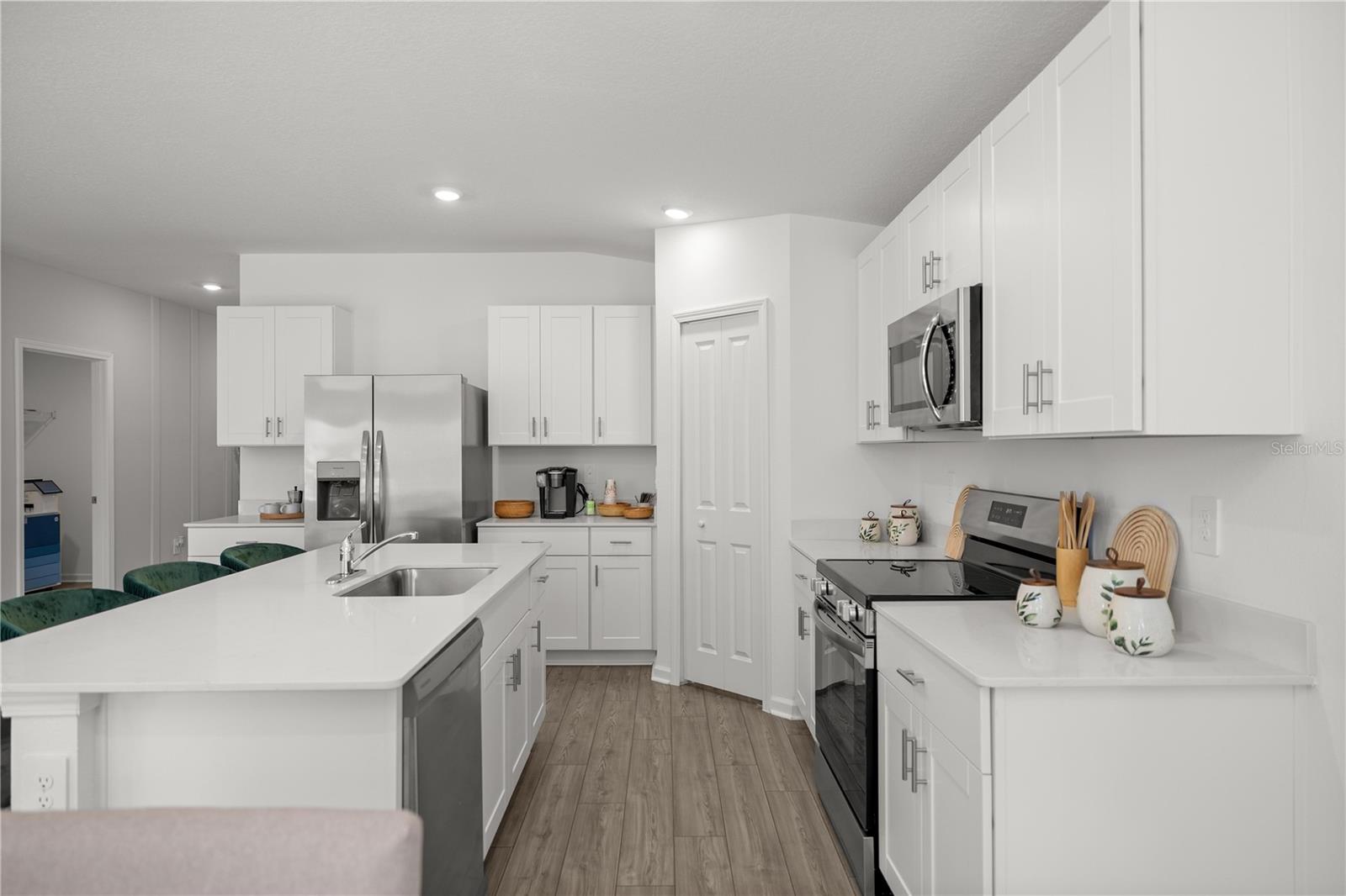 MARION OAKS - Residential