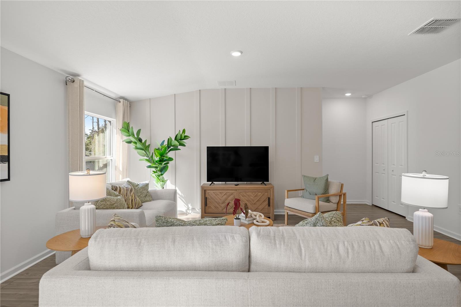 MARION OAKS - Residential