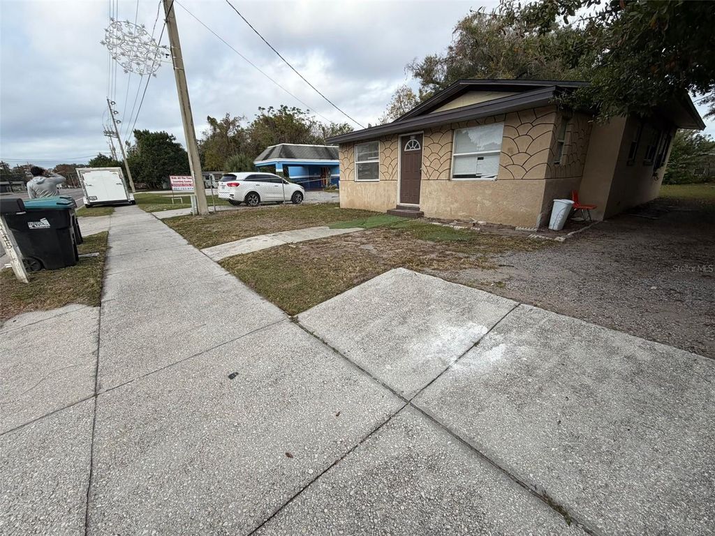 Photo of 4115 Columbia St, Orlando, FL 32811 (MLS # O6372116)
