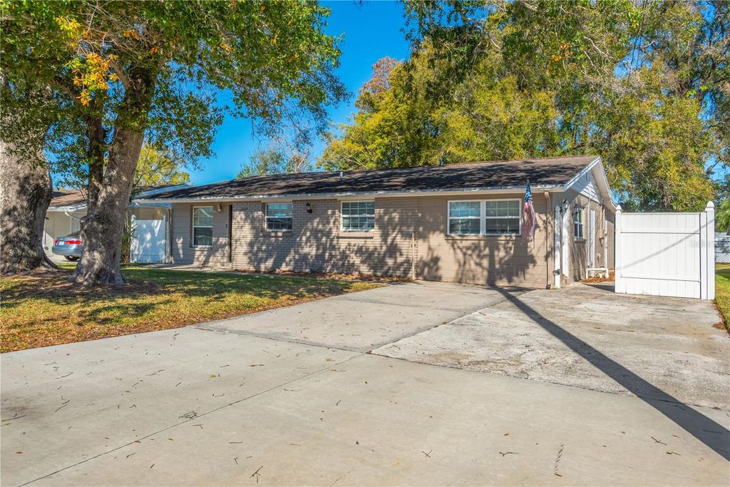 Photo of 2609 Lorraine Street, Tampa, FL 33614 (MLS # TB8466784)