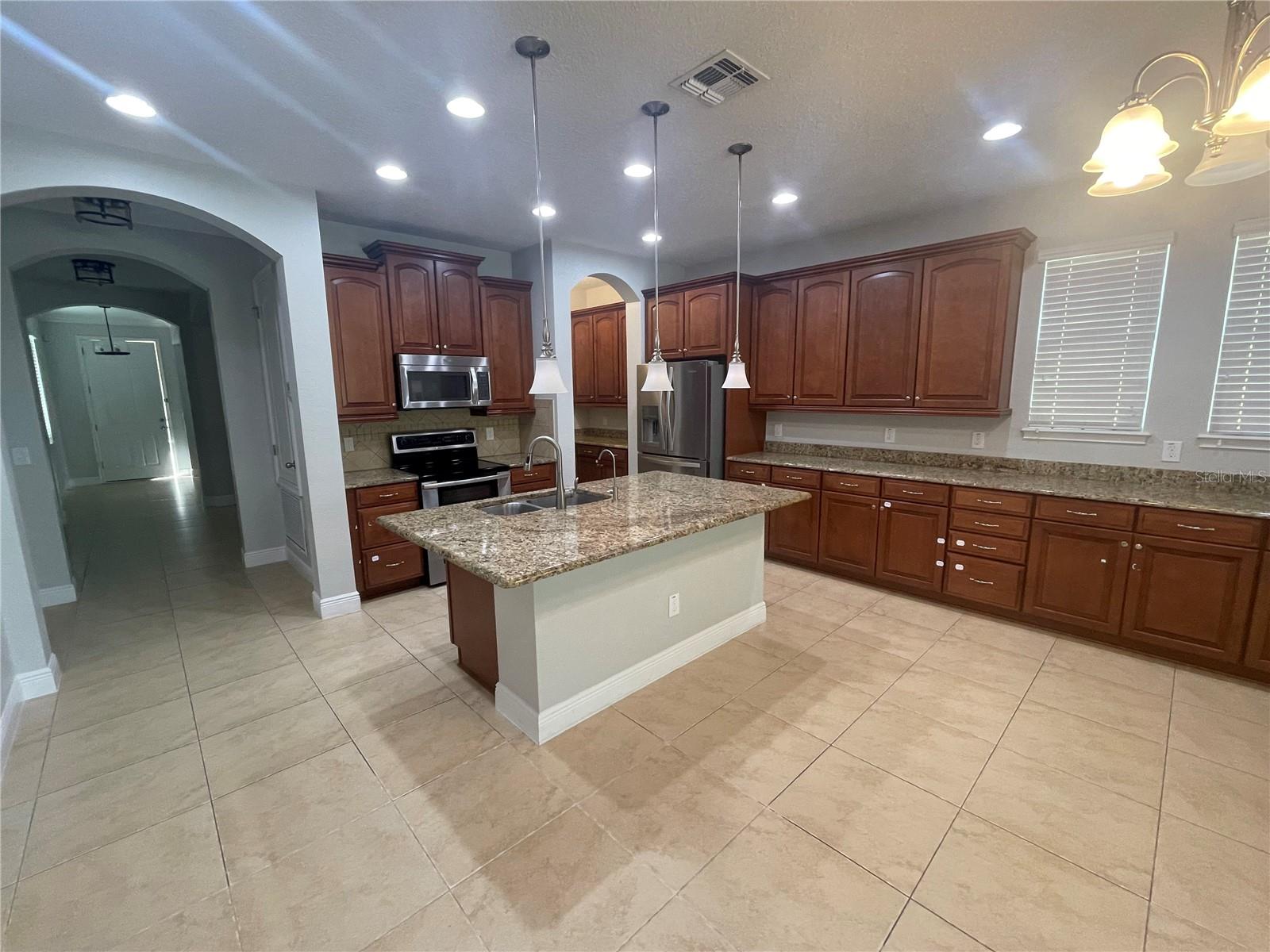 LAKE SAWYER SOUTH PH 5 - Residential Lease