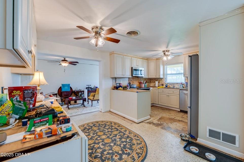 15 AQUA VISTA DRIVE
