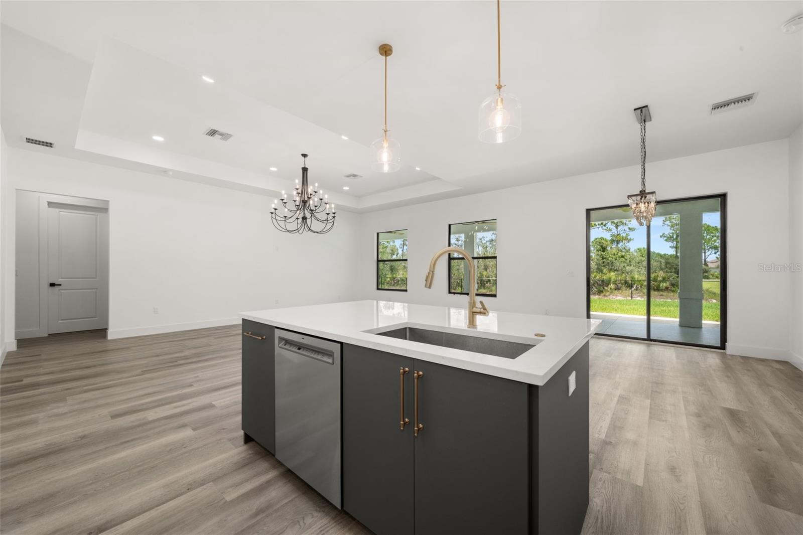 SUN N LAKE - Residential