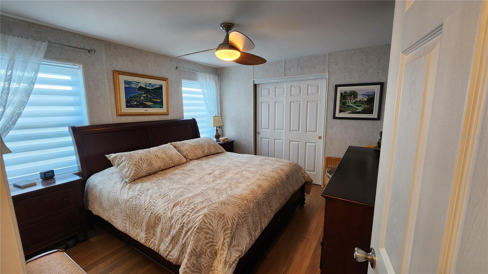 OAKWOOD MANOR - Residential