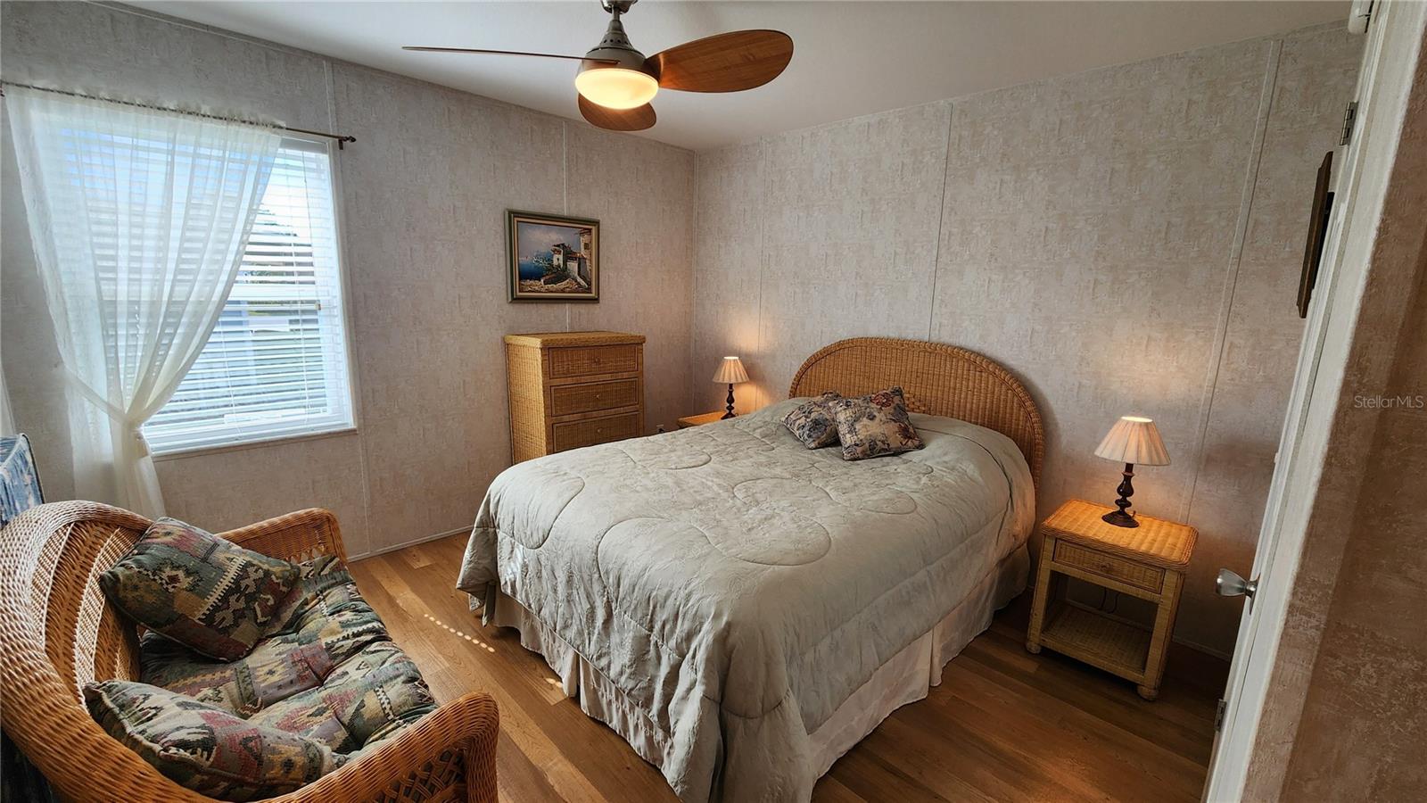 OAKWOOD MANOR - Residential