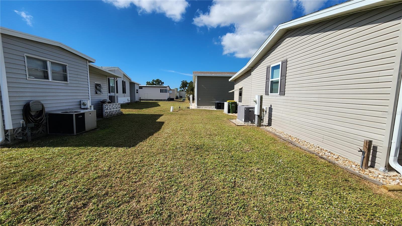 OAKWOOD MANOR - Residential