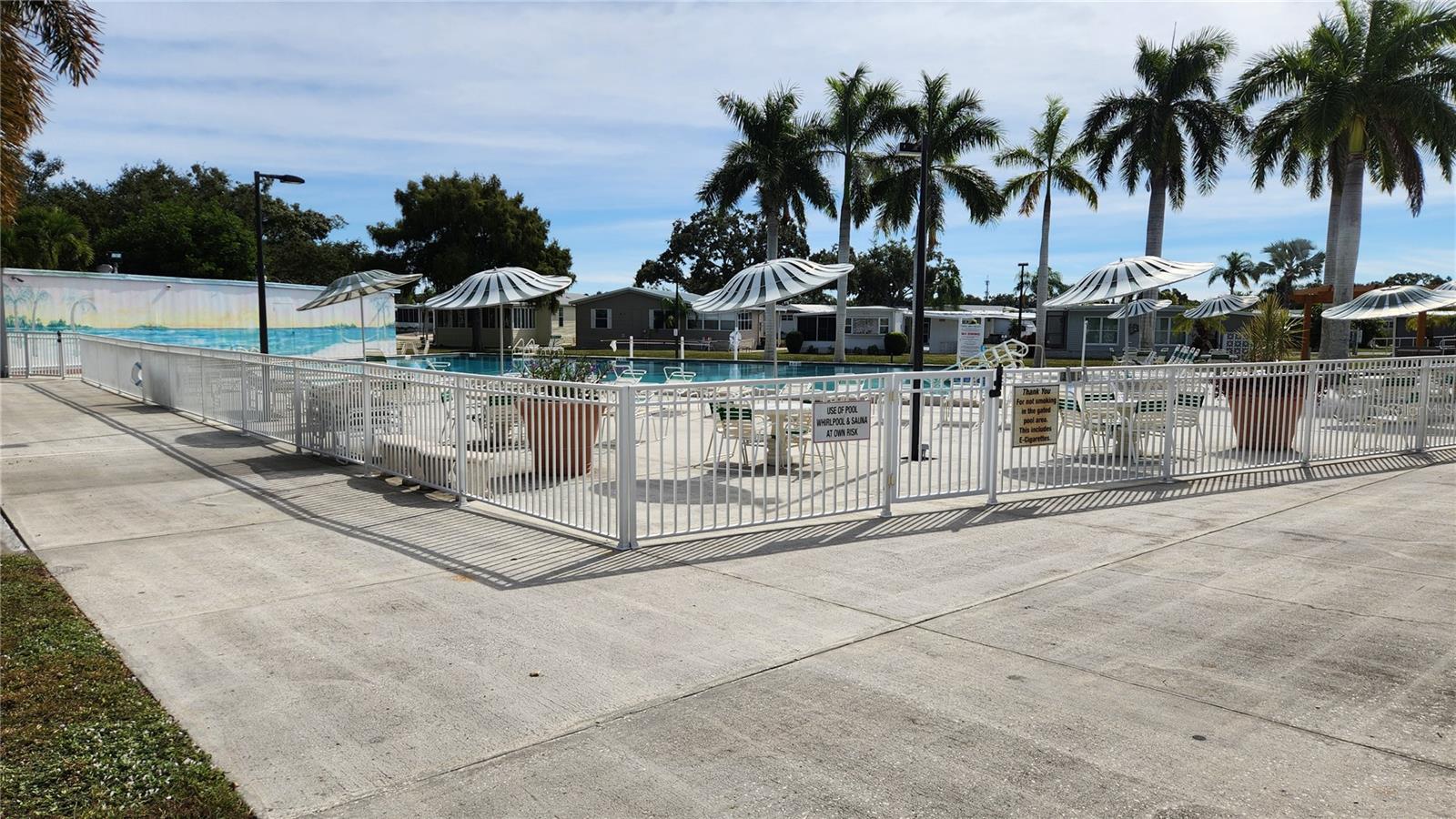 OAKWOOD MANOR - Residential