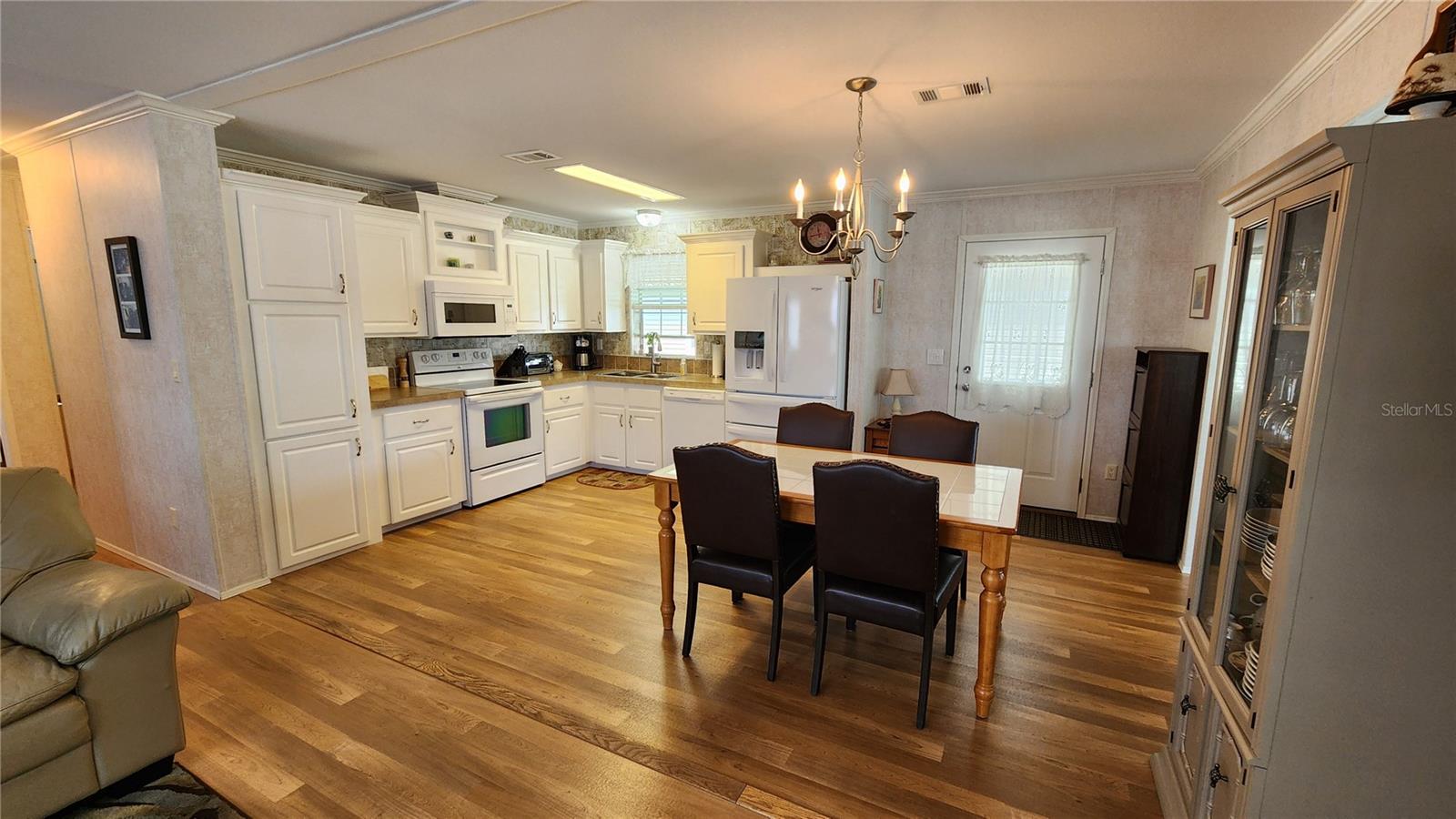 OAKWOOD MANOR - Residential