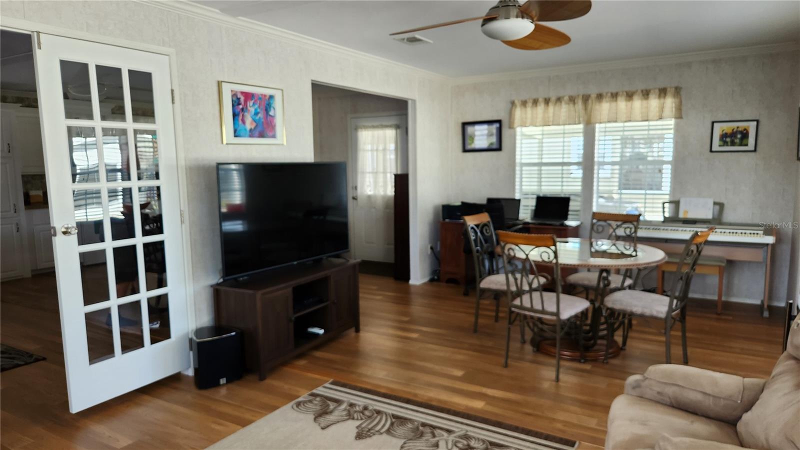 OAKWOOD MANOR - Residential