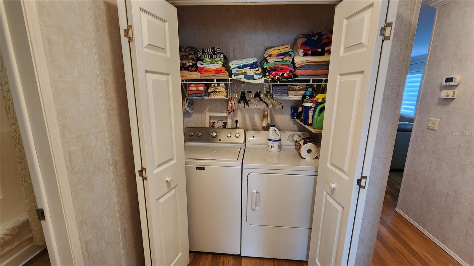 OAKWOOD MANOR - Residential