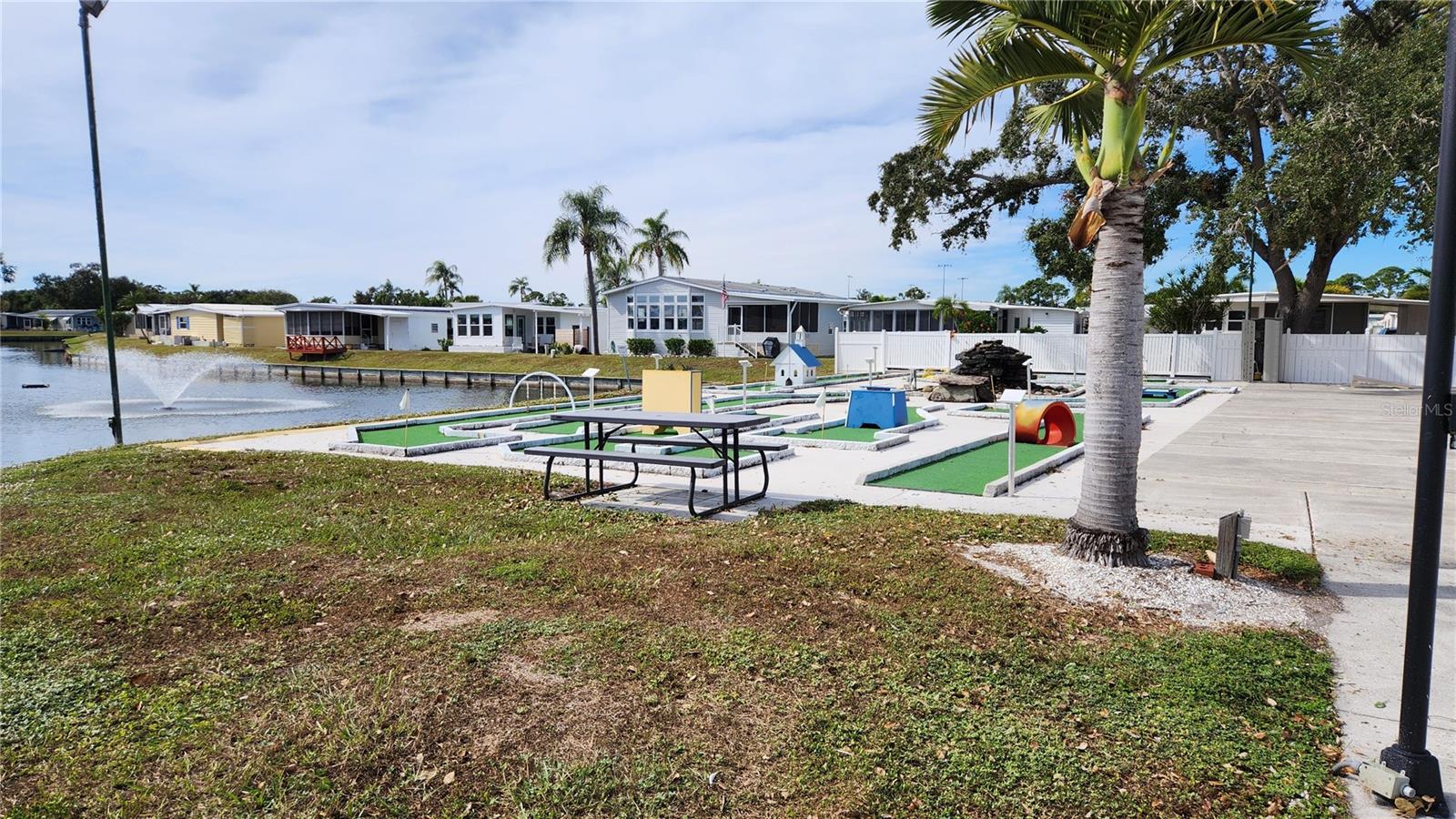 OAKWOOD MANOR - Residential