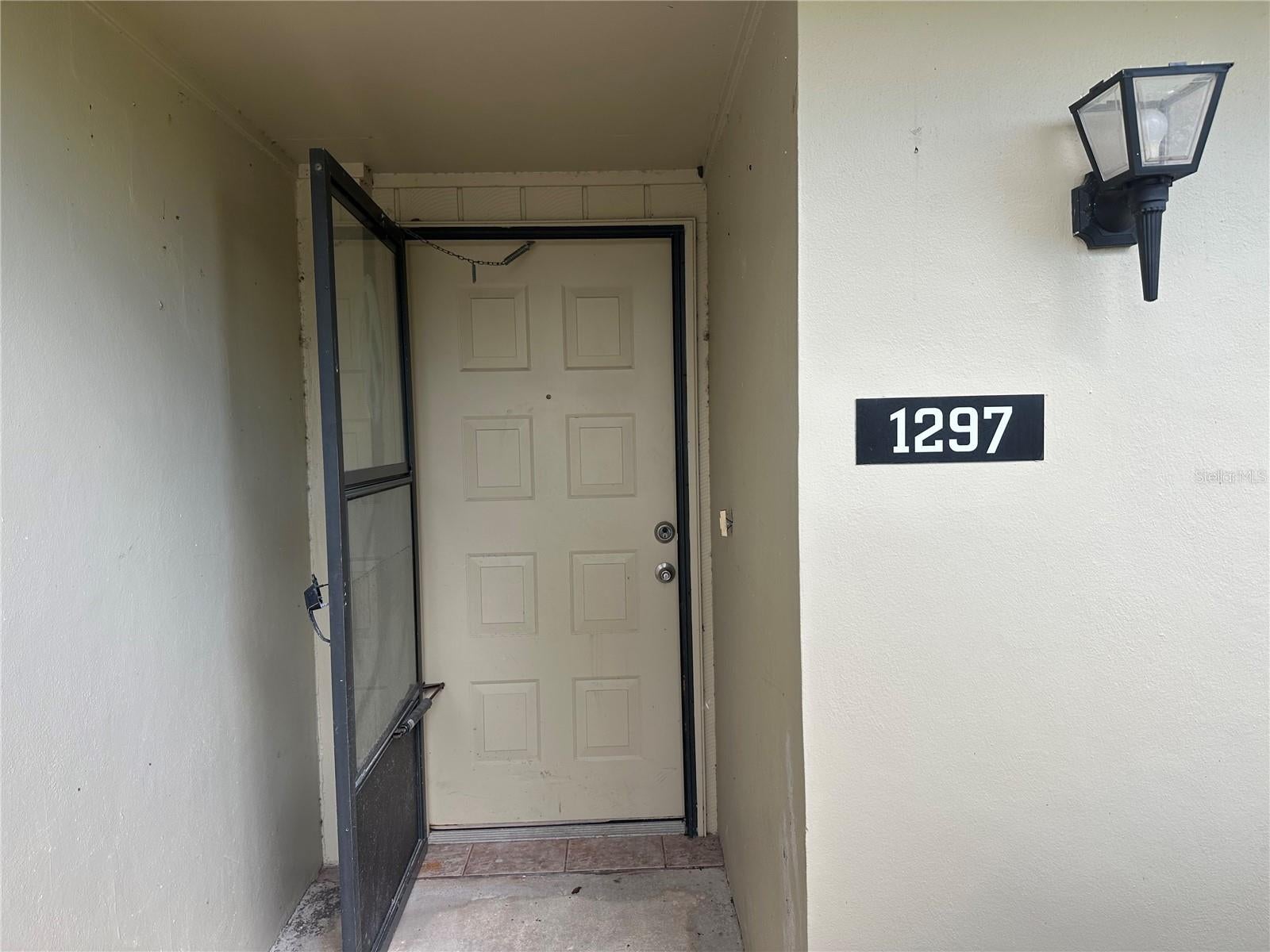 1297 N OSPREY 175