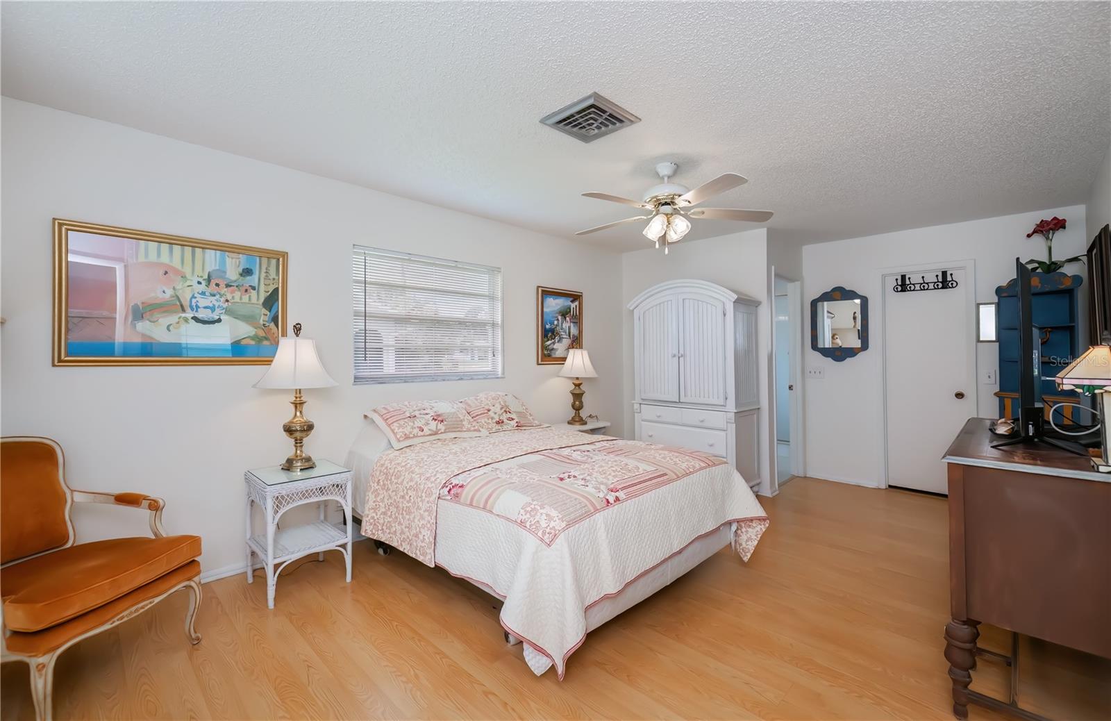 MAY TERRACE - Residential