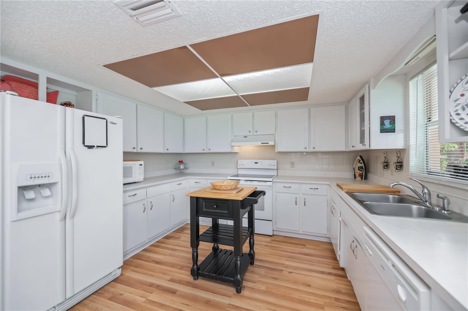 MAY TERRACE - Residential