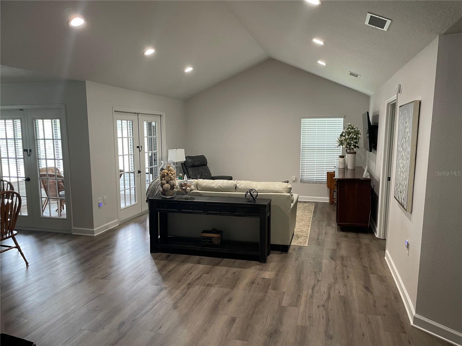 6268 SANDPIPERS DRIVE