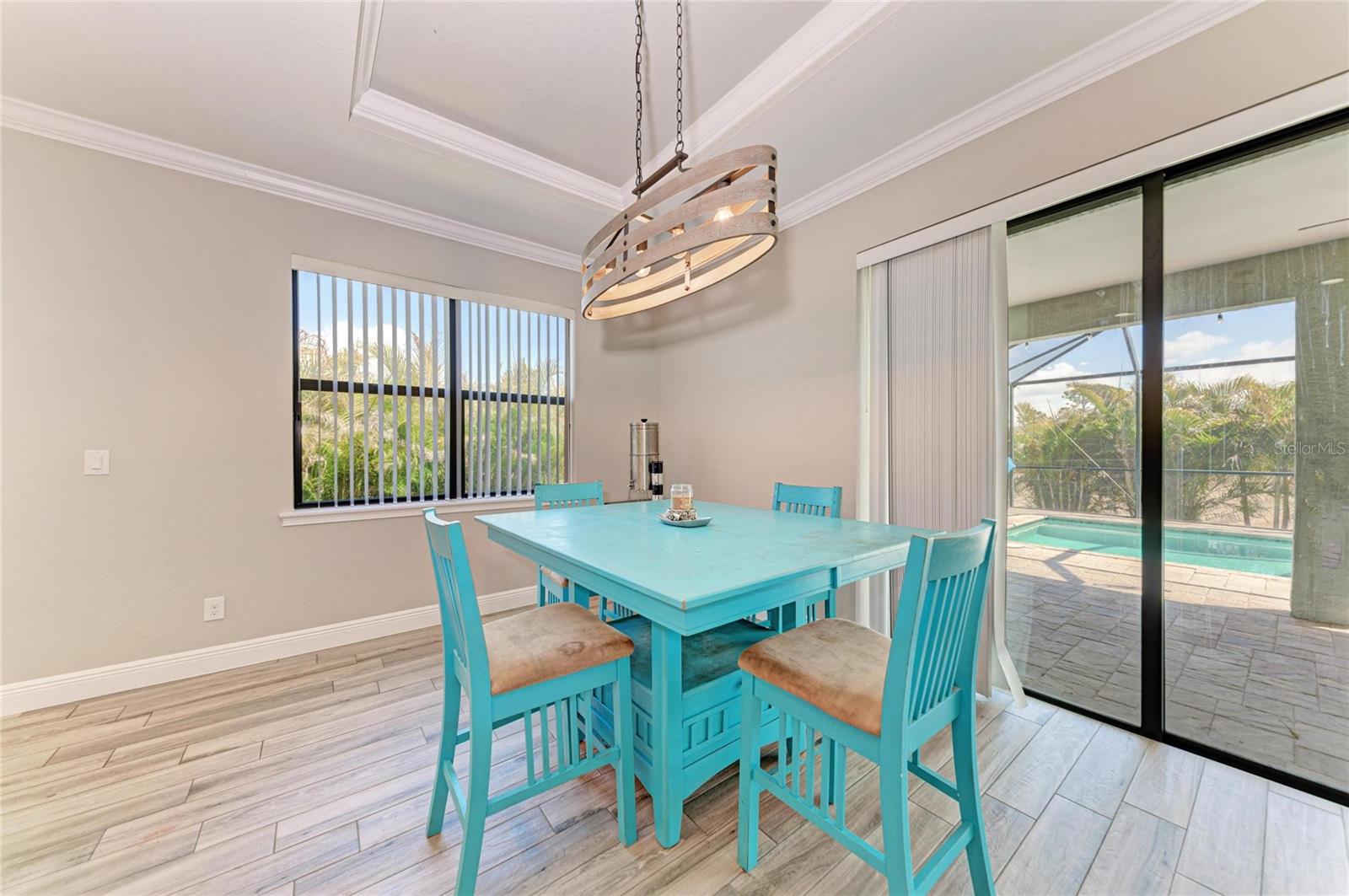 ROTONDA LAKES - Residential