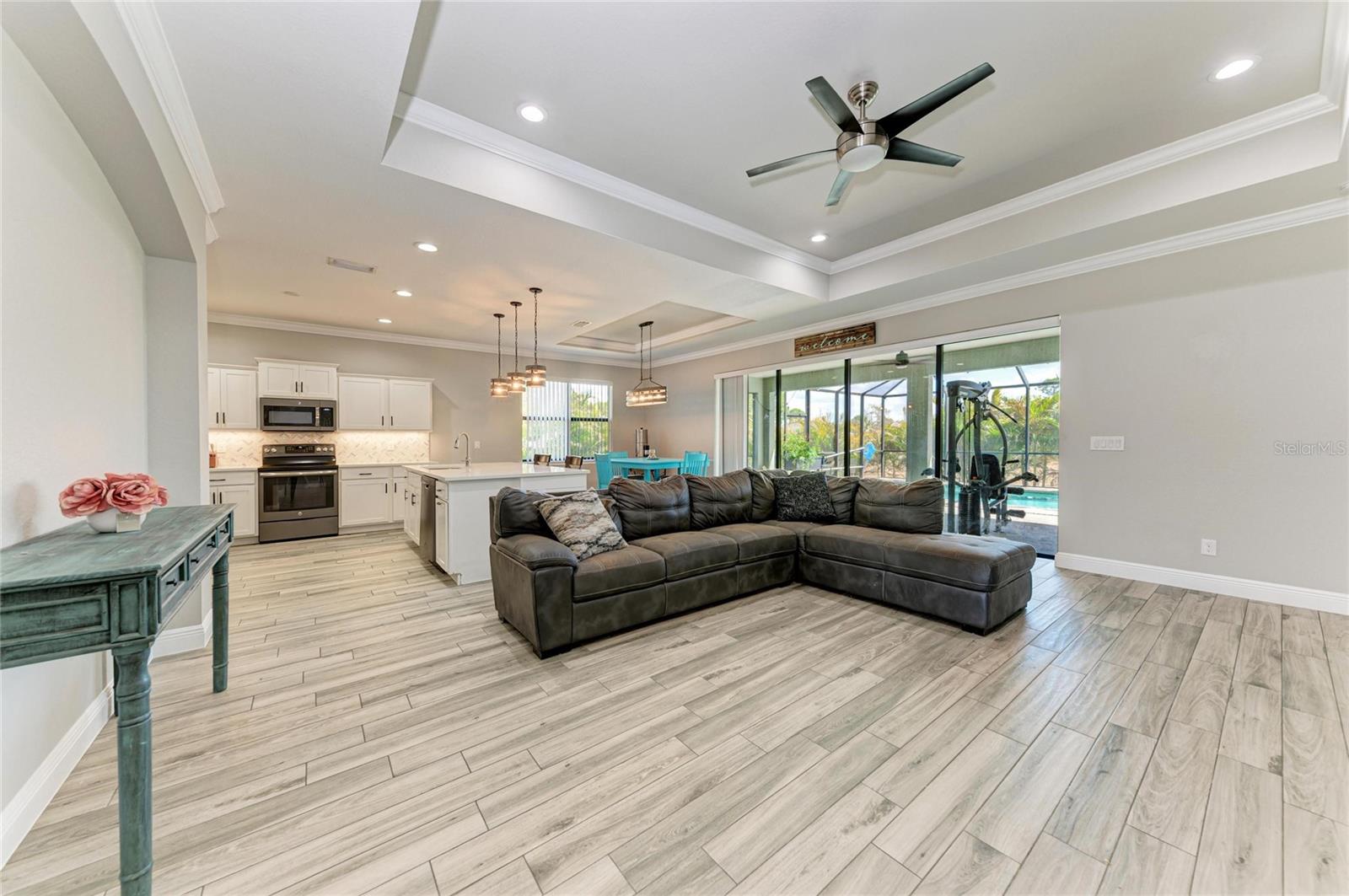 ROTONDA LAKES - Residential