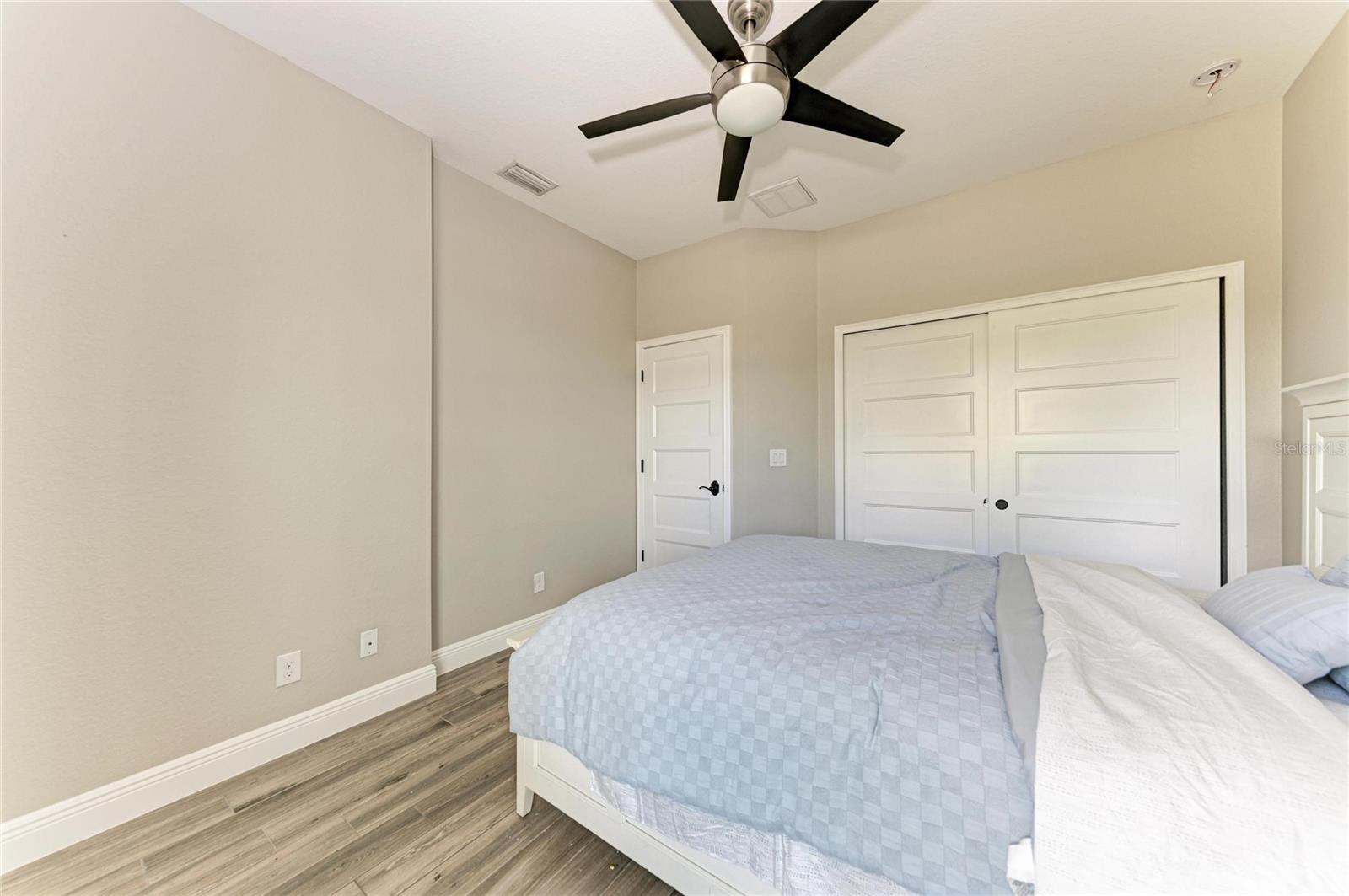 ROTONDA LAKES - Residential